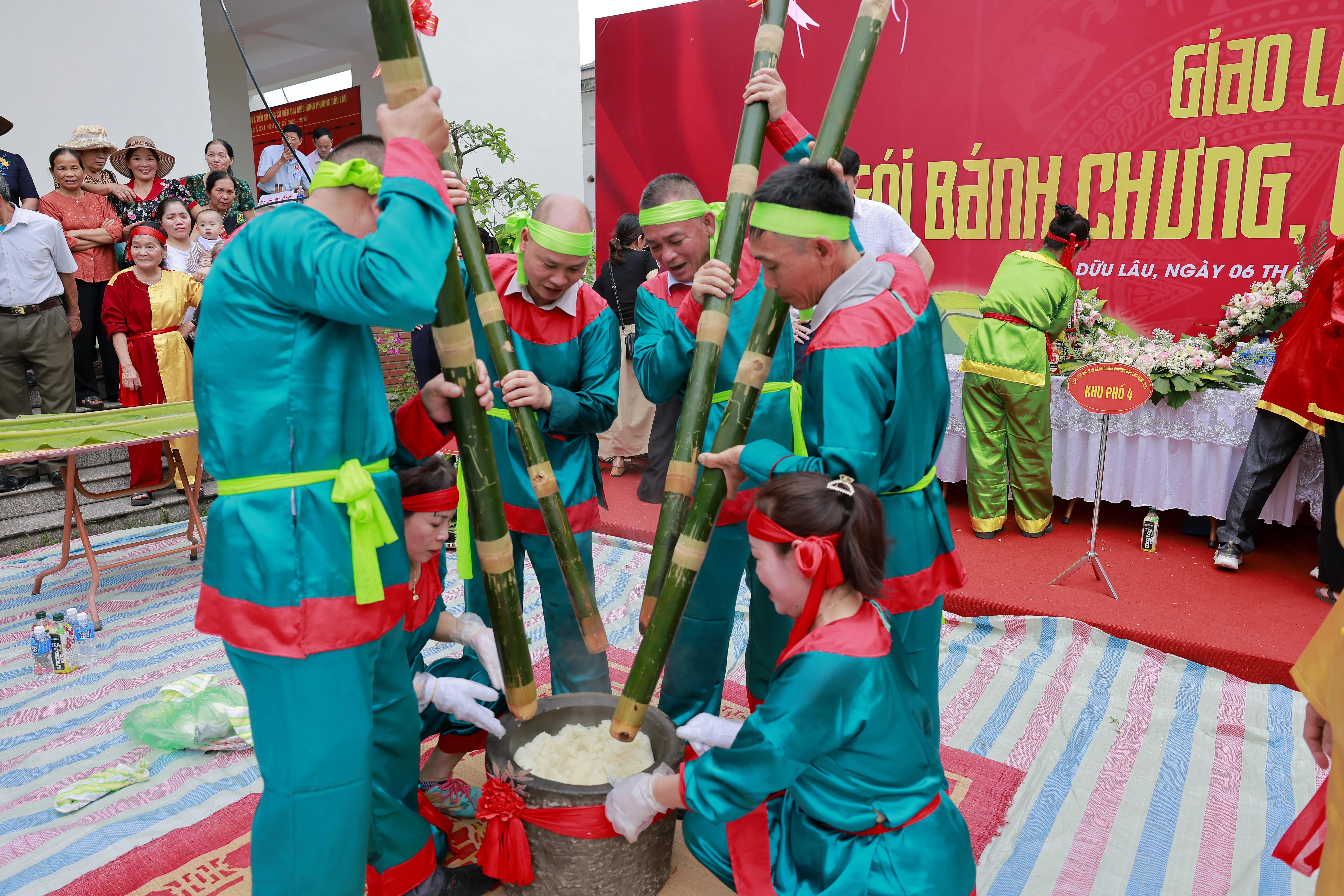 Thảo thơm tấm bánh dâng Vua