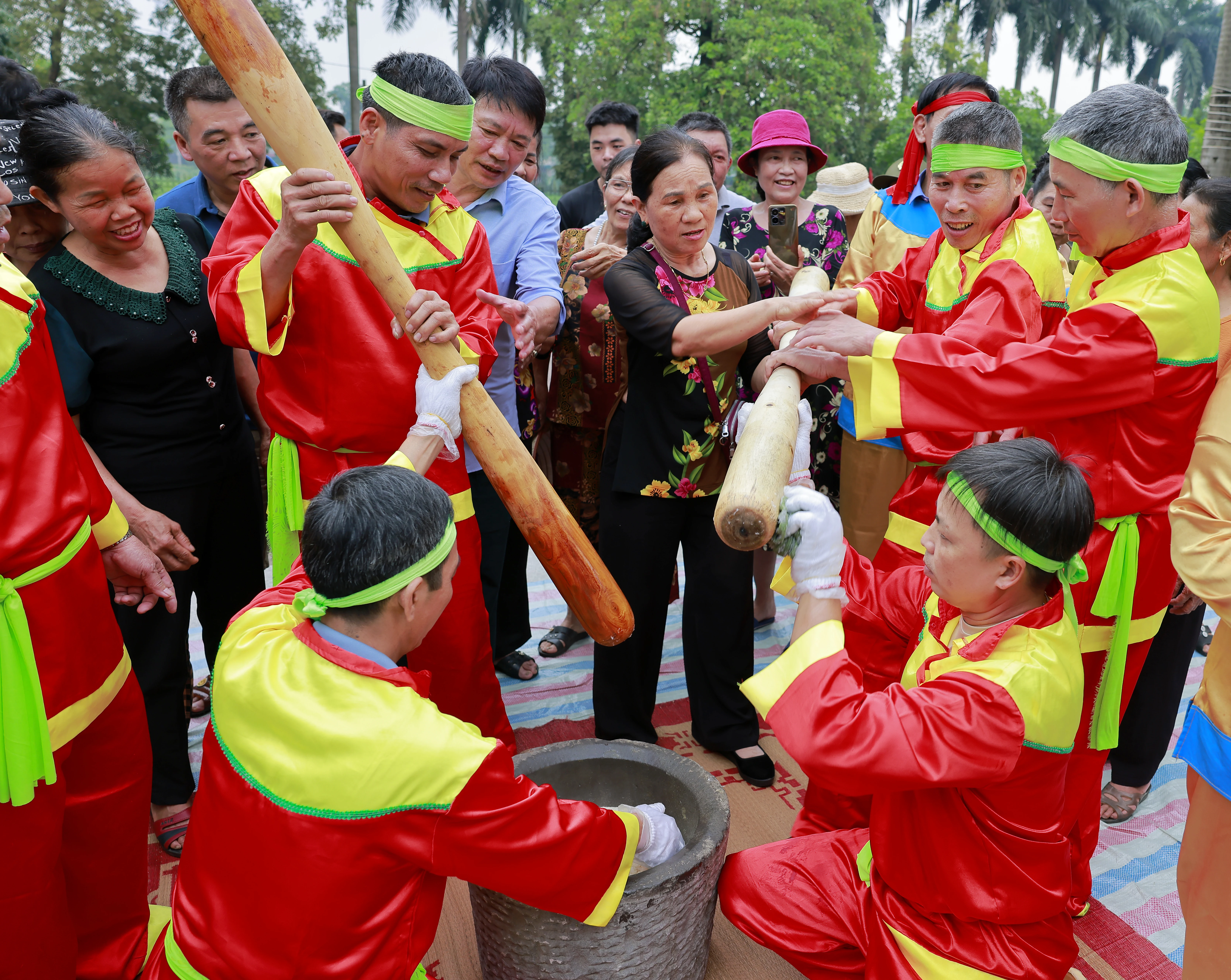 Thảo thơm tấm bánh dâng Vua