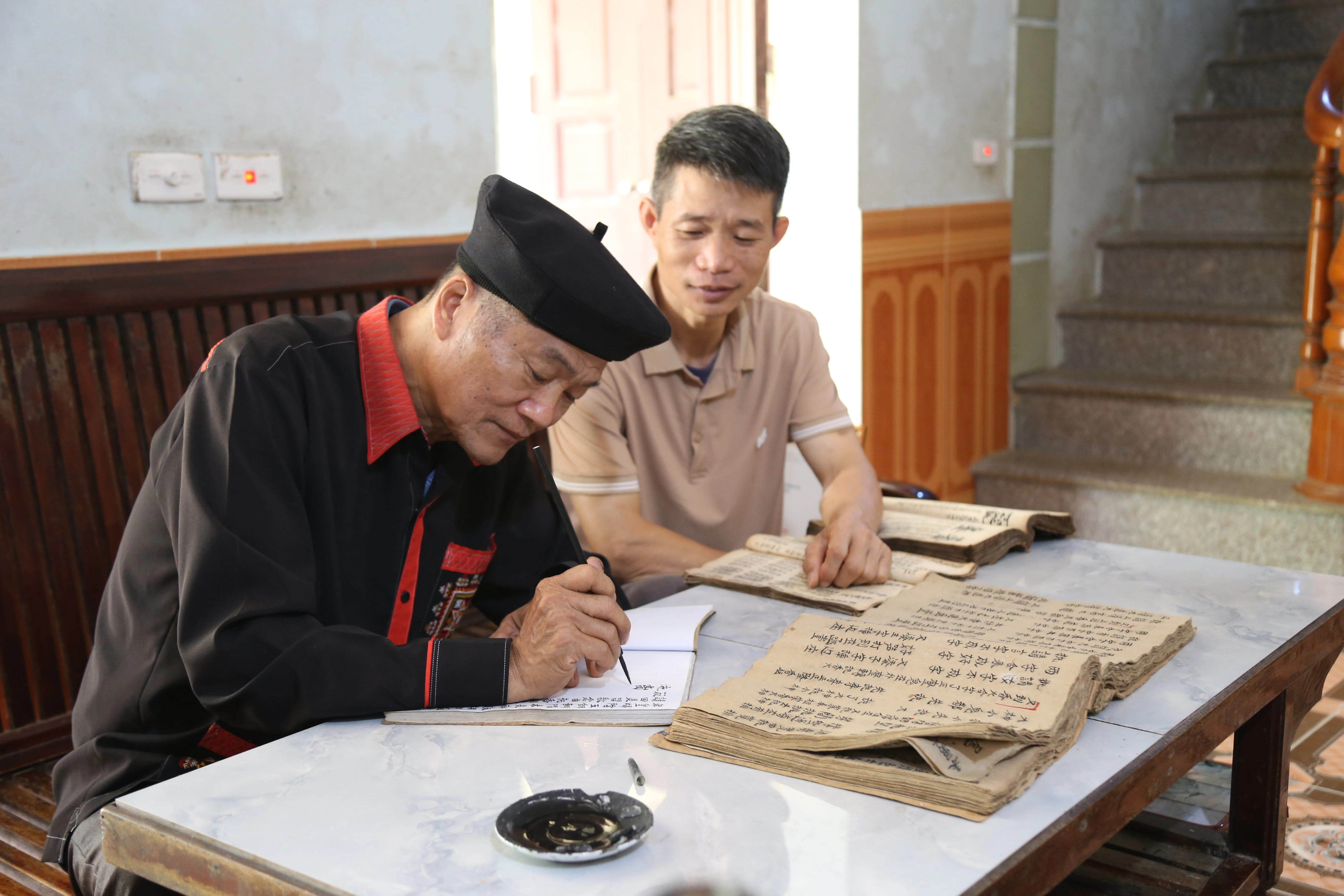 Giữ vốn quý của đồng bào dân tộc thiểu số