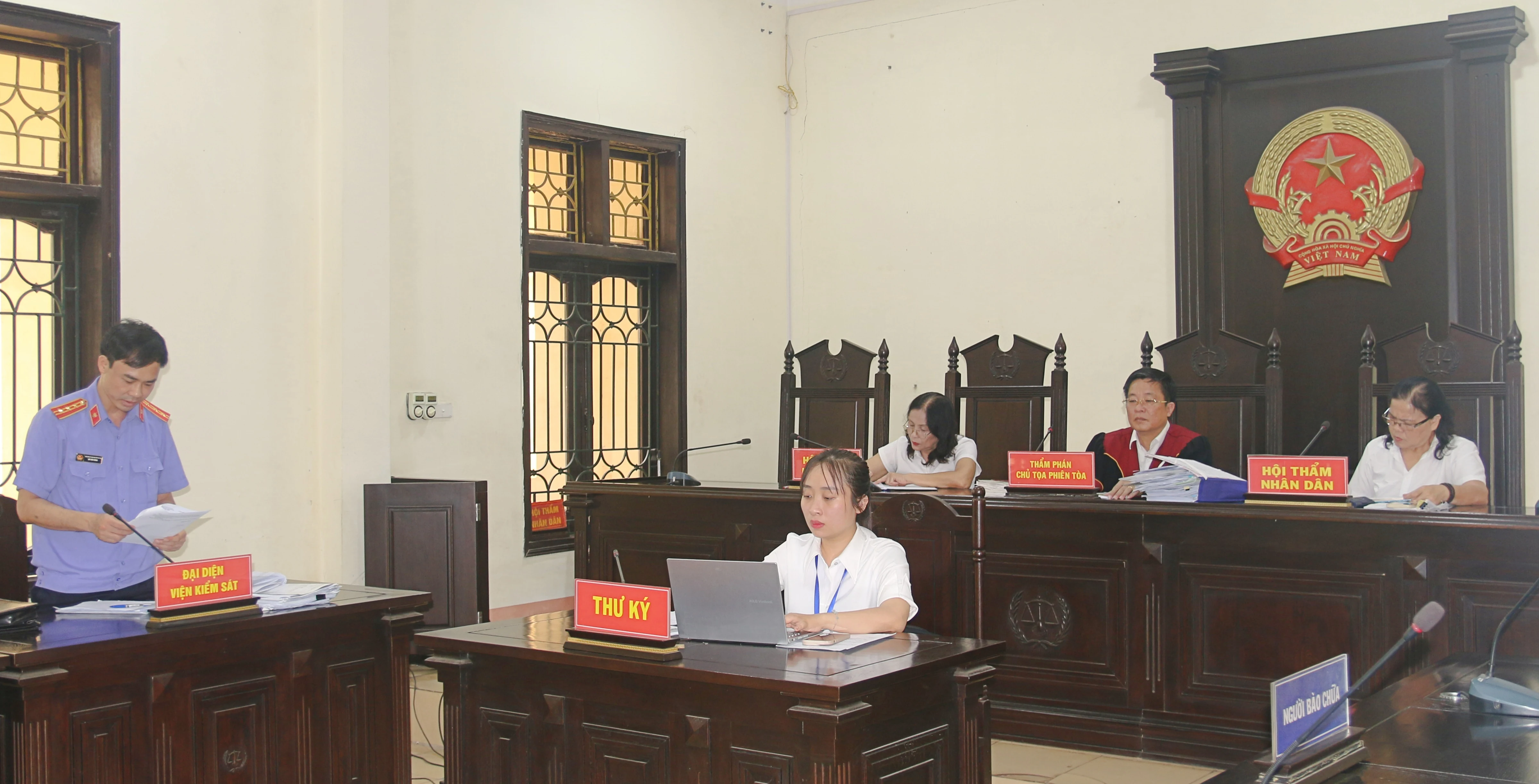 Xét xử vụ vi phạm quy định về nghiên cứu, thăm dò, khai thác tài nguyên