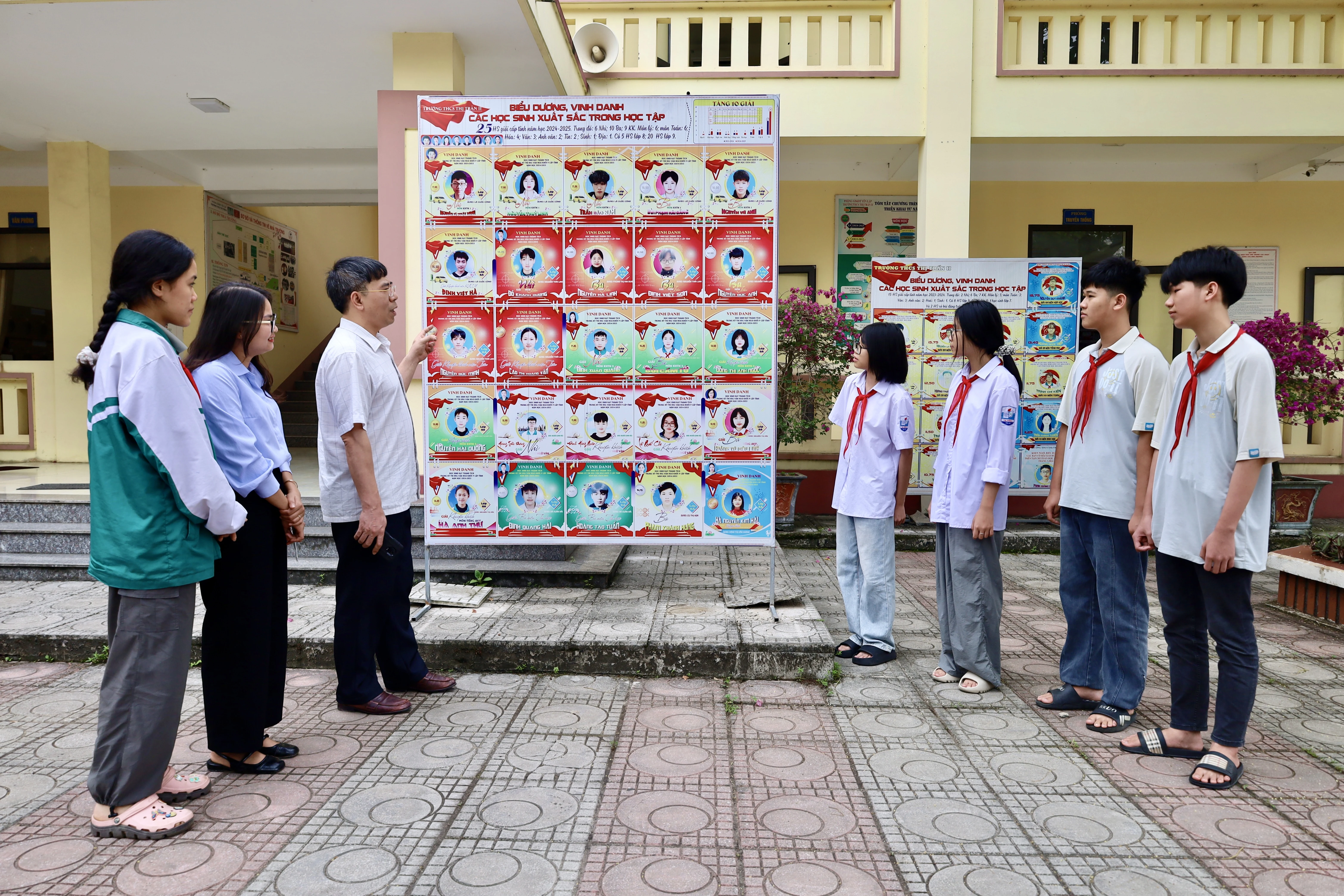 Điểm sáng trong học và làm theo Bác