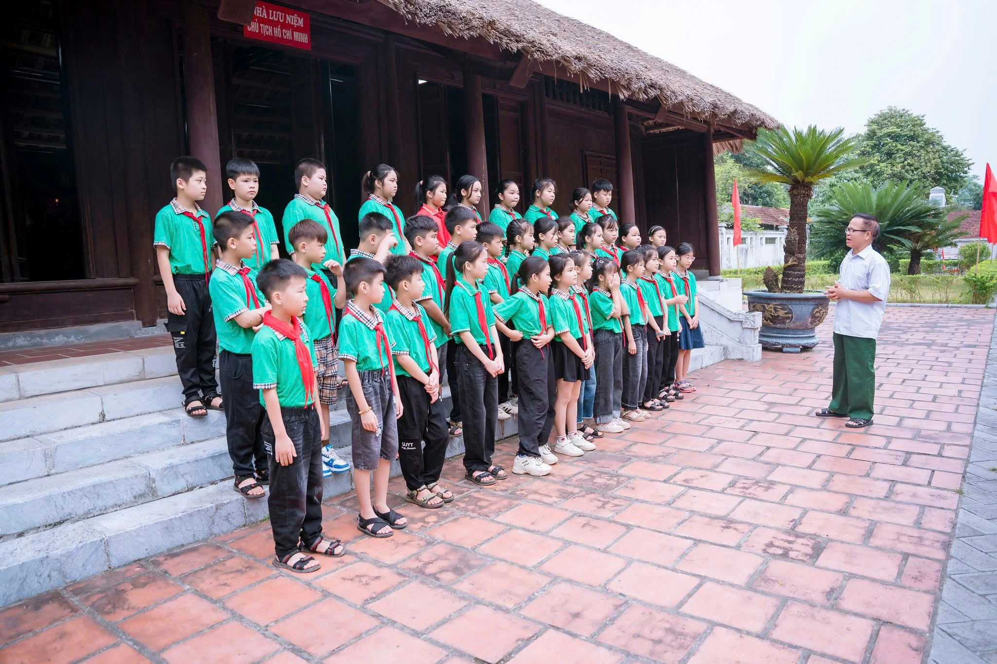 Các trường học tổ chức nhiều hoạt động kỷ niệm sinh nhật Bác