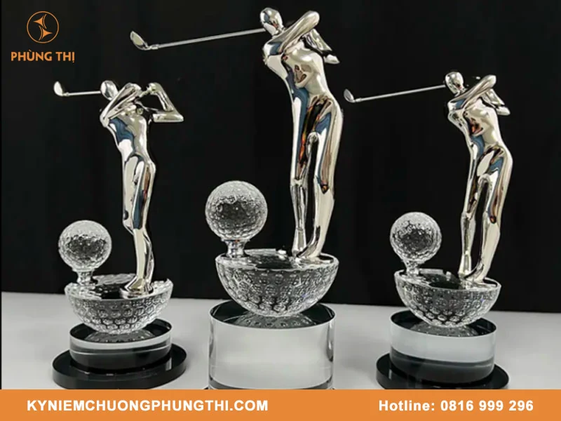 Kỷ niệm chương Phùng Thị chuyên làm cúp thể thao theo yêu cầu