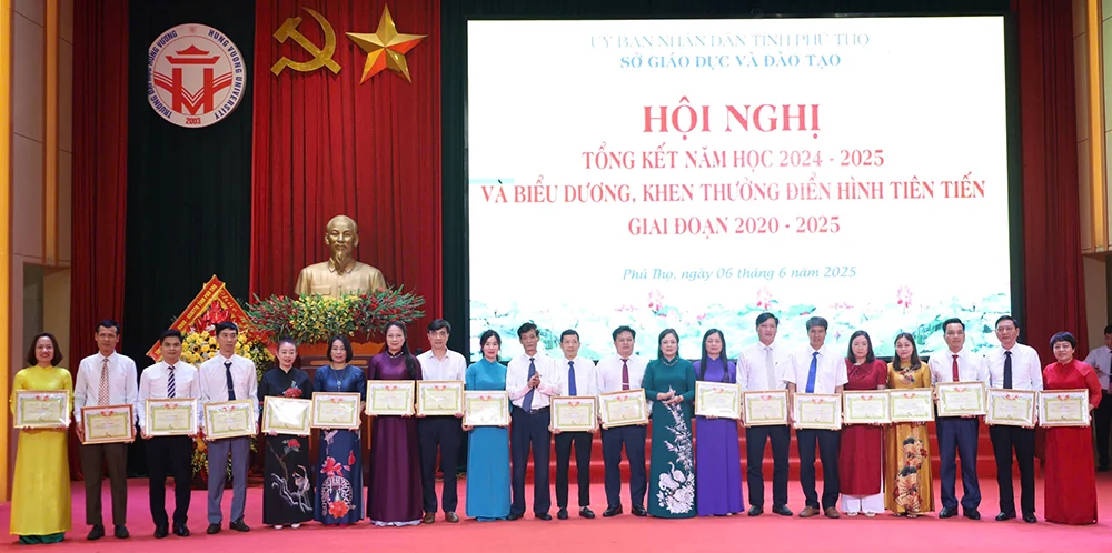 Hội nghị tổng kết năm học 2024 - 2025