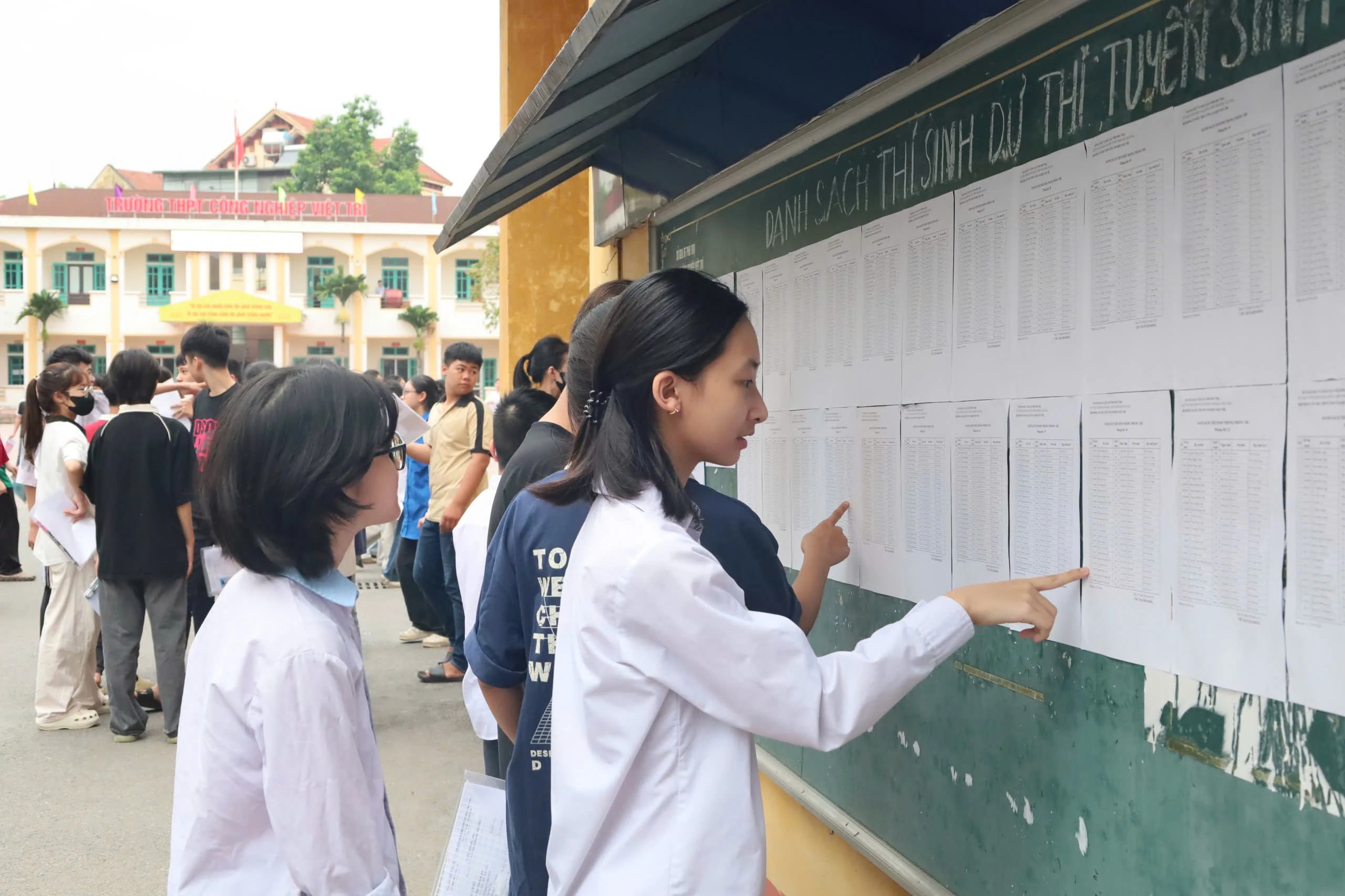 Ngày thi đầu tiên Kỳ thi tuyển sinh vào lớp 10 THPT