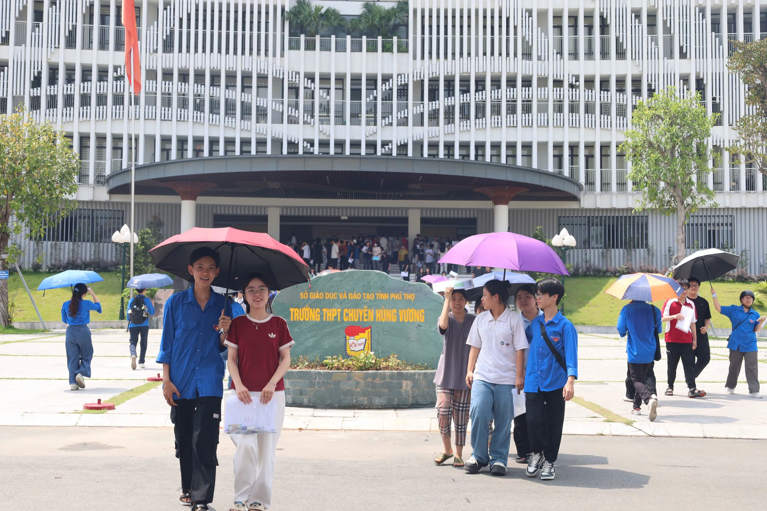 Đề thi vào lớp 10 THPT Chuyên Hùng Vương phù hợp với đổi mới chương trình GDPT 2018