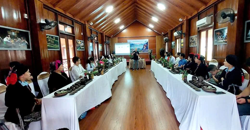 Tập huấn giới thiệu quảng bá trà Đất Tổ