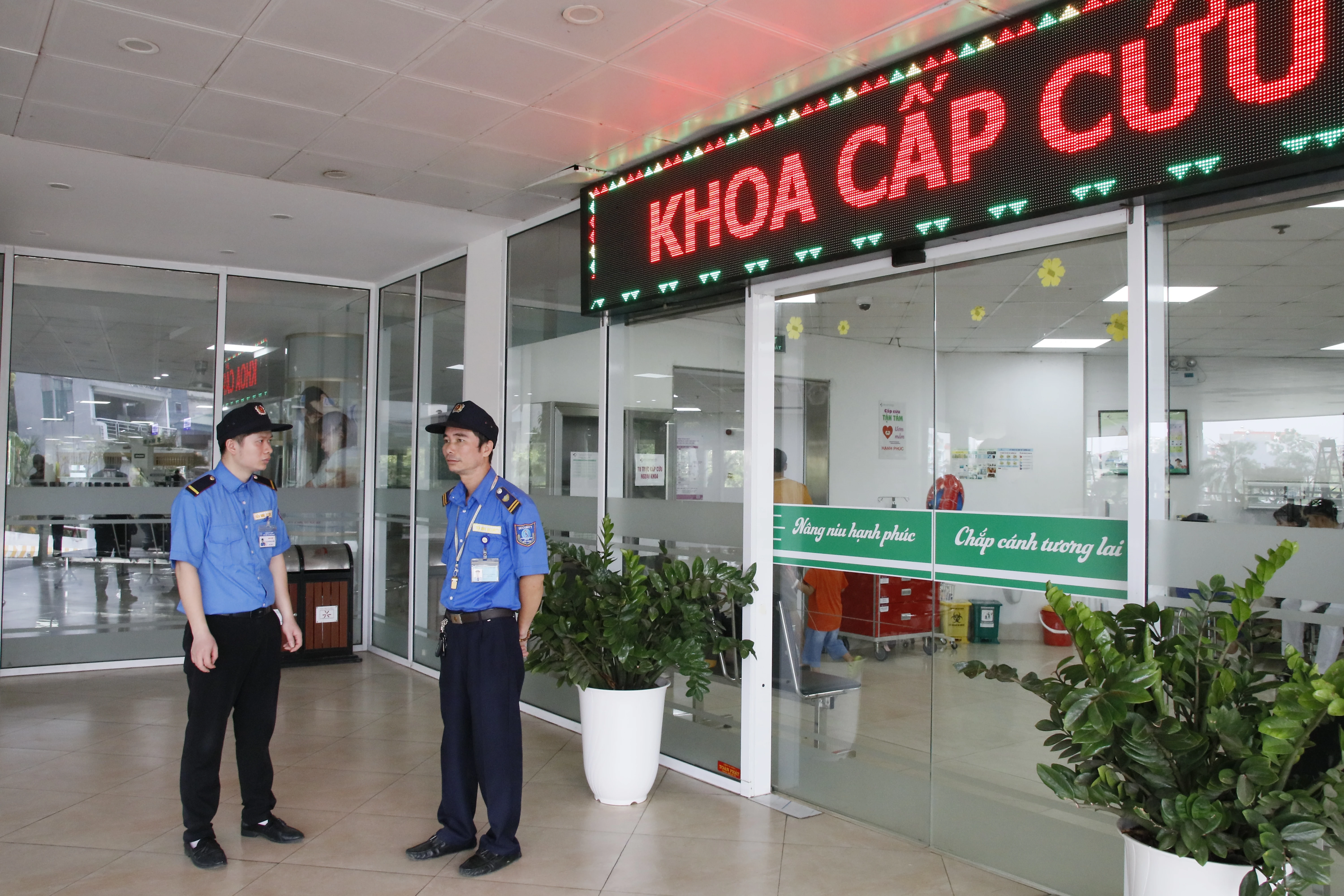 Đảm bảo an toàn cho người bệnh, nhân viên y tế