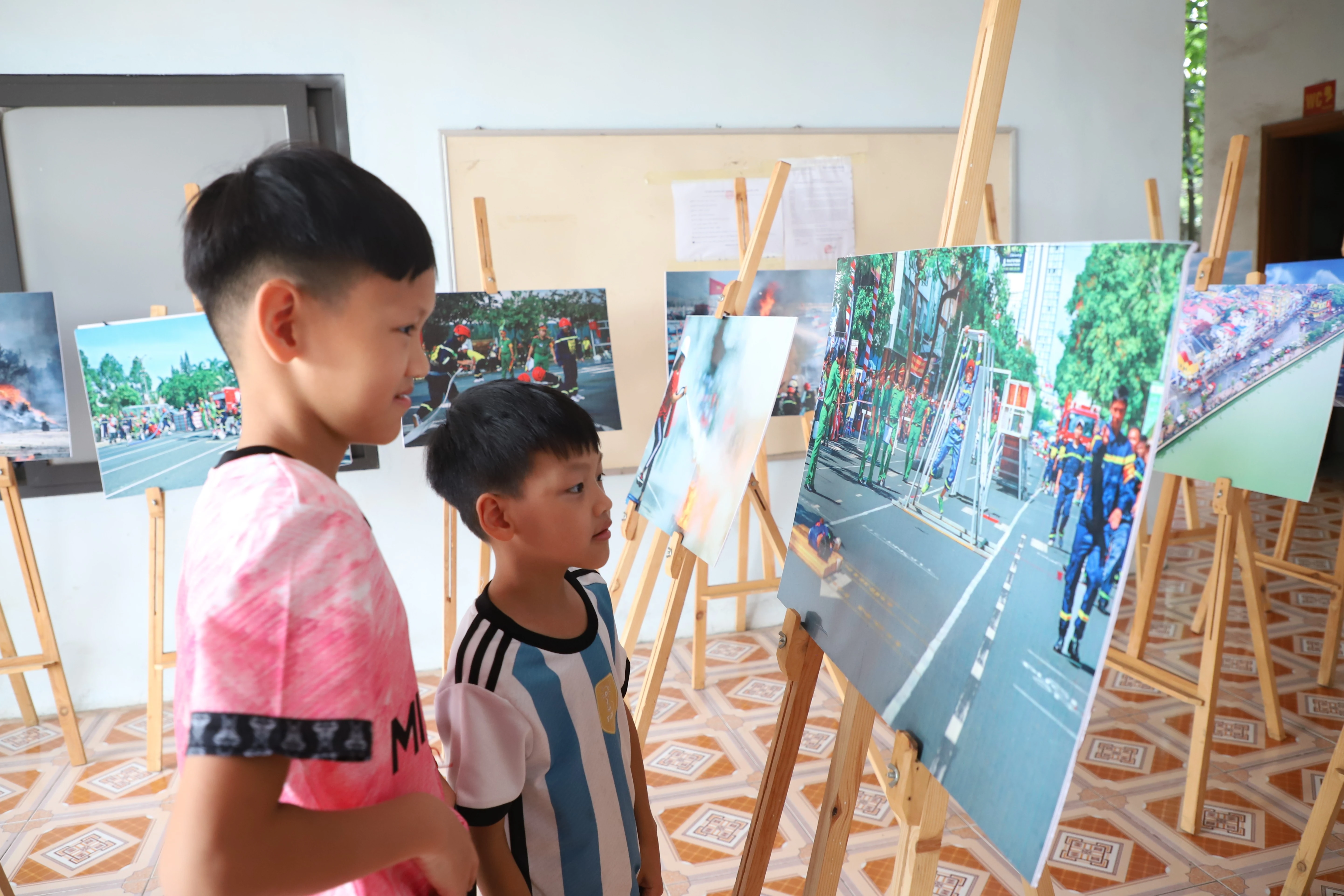 Một ngày trải nghiệm tại Trung tâm giáo dục cộng đồng về phòng cháy chữa cháy và cứu nạn cứu hộ