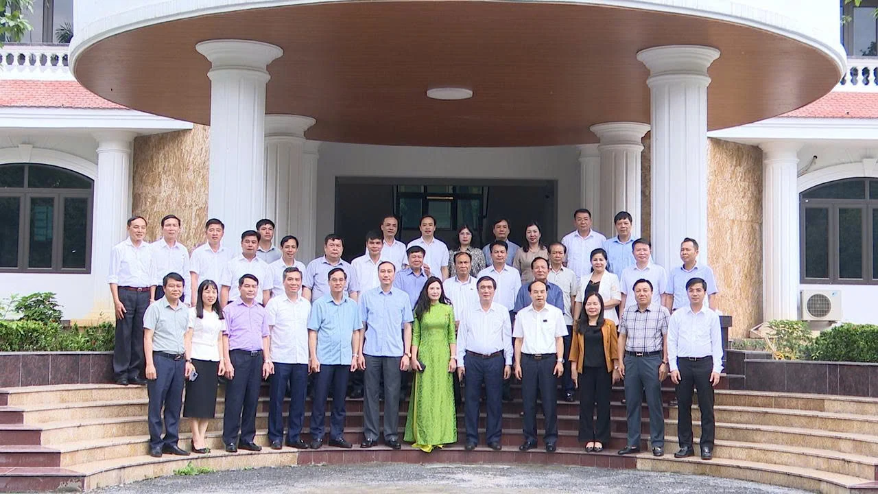 Thanh Ba: Gặp mặt tri ân các đồng chí Ủy viên Ban Thường vụ Tỉnh ủy, lãnh đạo HĐND, UBND tỉnh và lãnh đạo huyện qua các thời kỳ