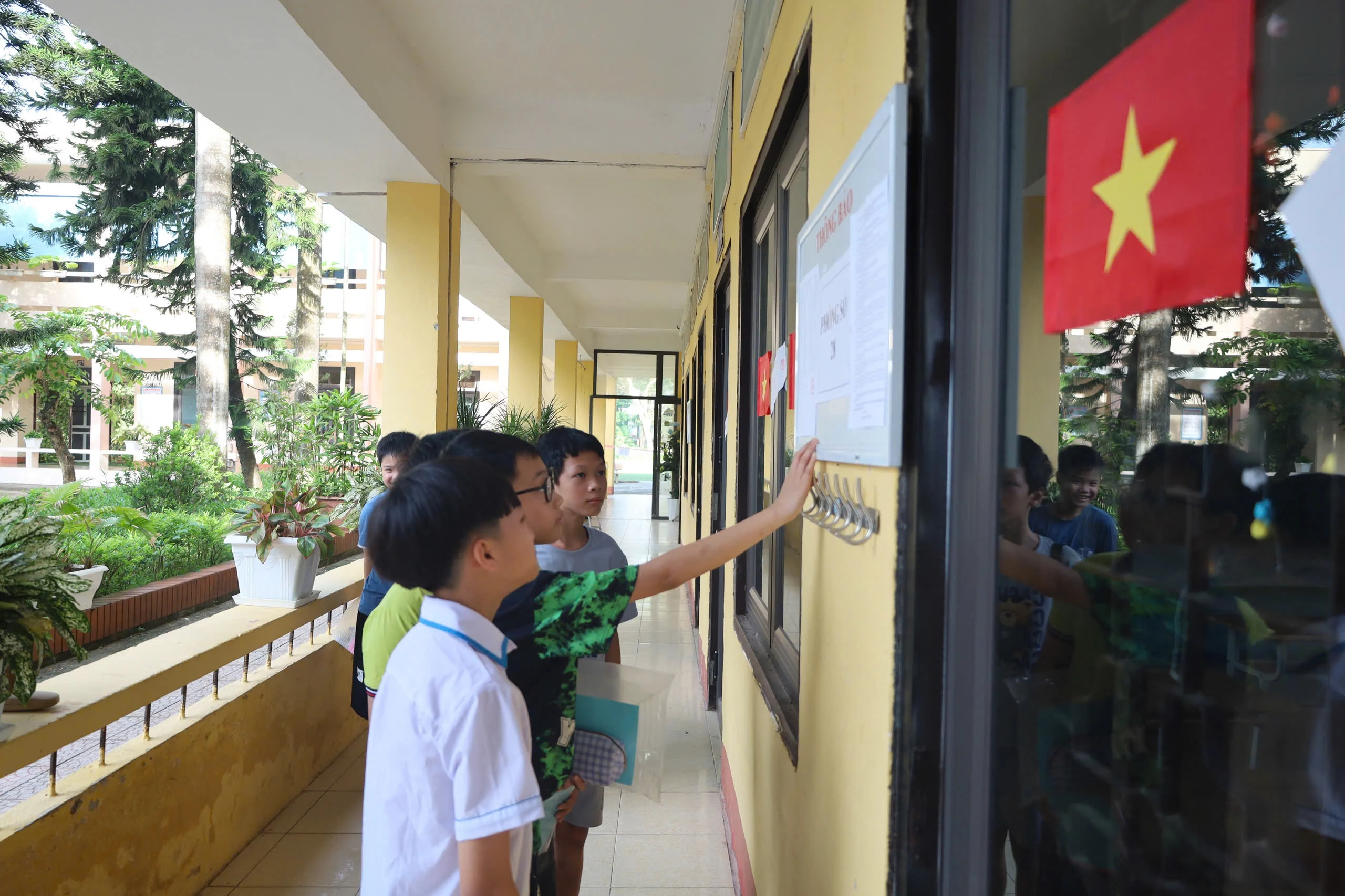 321 học sinh trúng tuyển vào lớp 6 Trường THCS Văn Lang