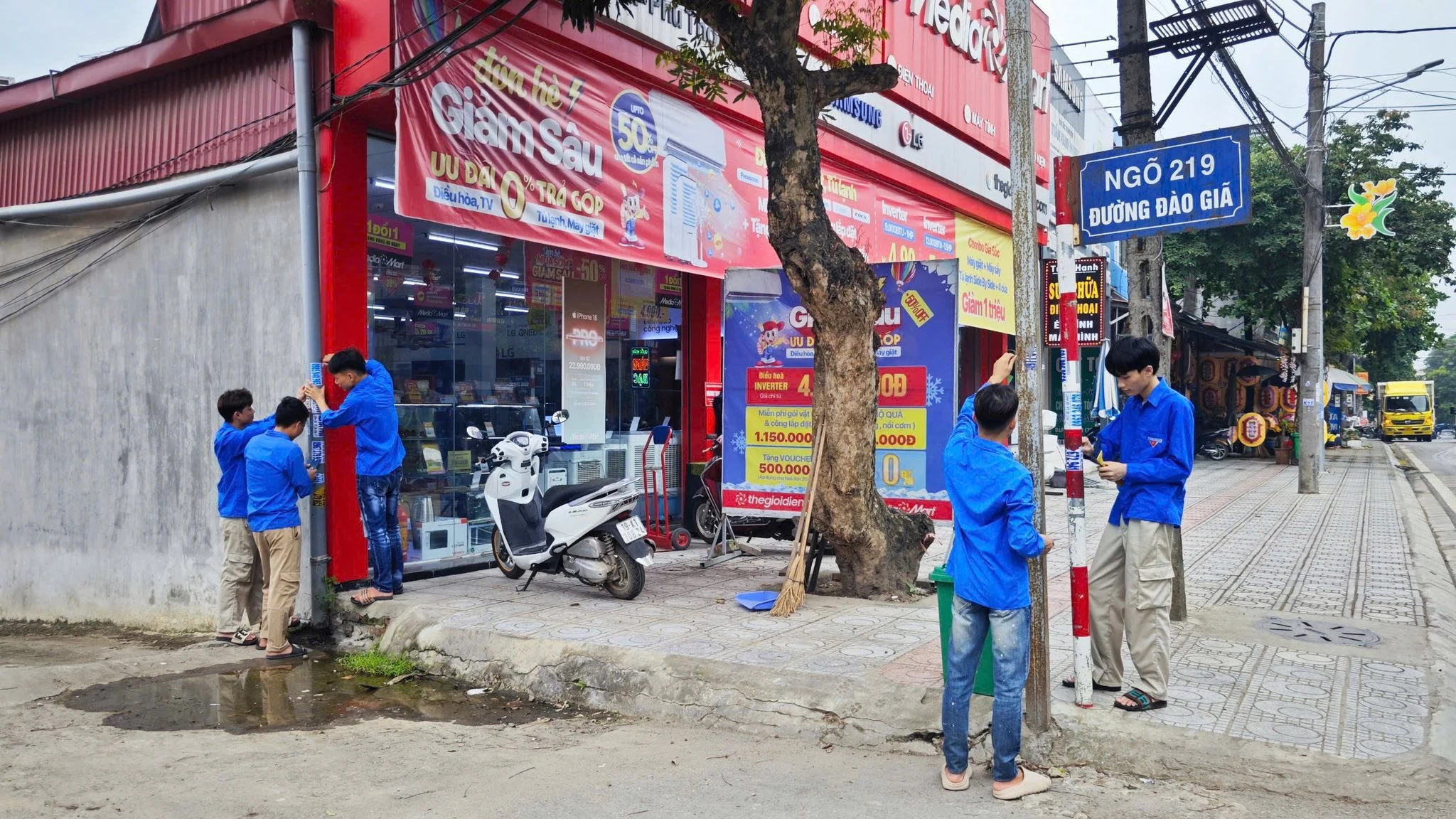 Ra quân “Ngày chủ nhật xanh” lần III năm 2025