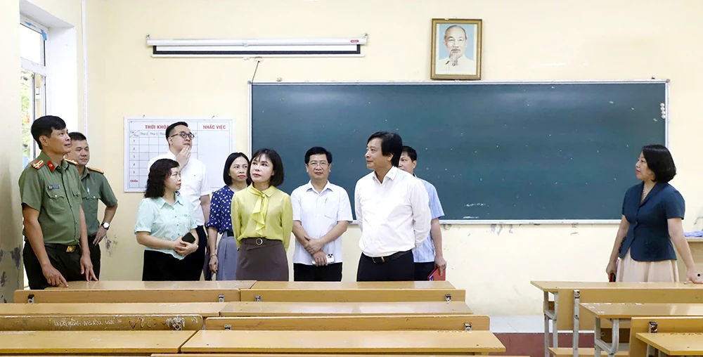 Phó Chủ tịch UBND tỉnh Nguyễn Mạnh Sơn kiểm tra công tác chuẩn bị Kỳ thi tốt nghiệp THPT năm 2025
