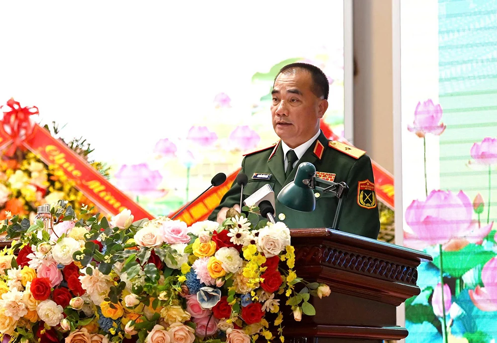 Công bố quyết định sáp nhập và tổ chức lại các cơ quan quân sự địa phương Quân khu 2