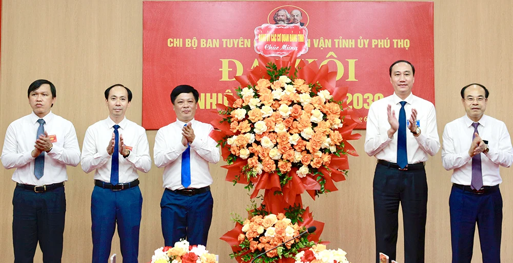 Đại hội Chi bộ Ban Tuyên giáo và Dân vận Tỉnh ủy