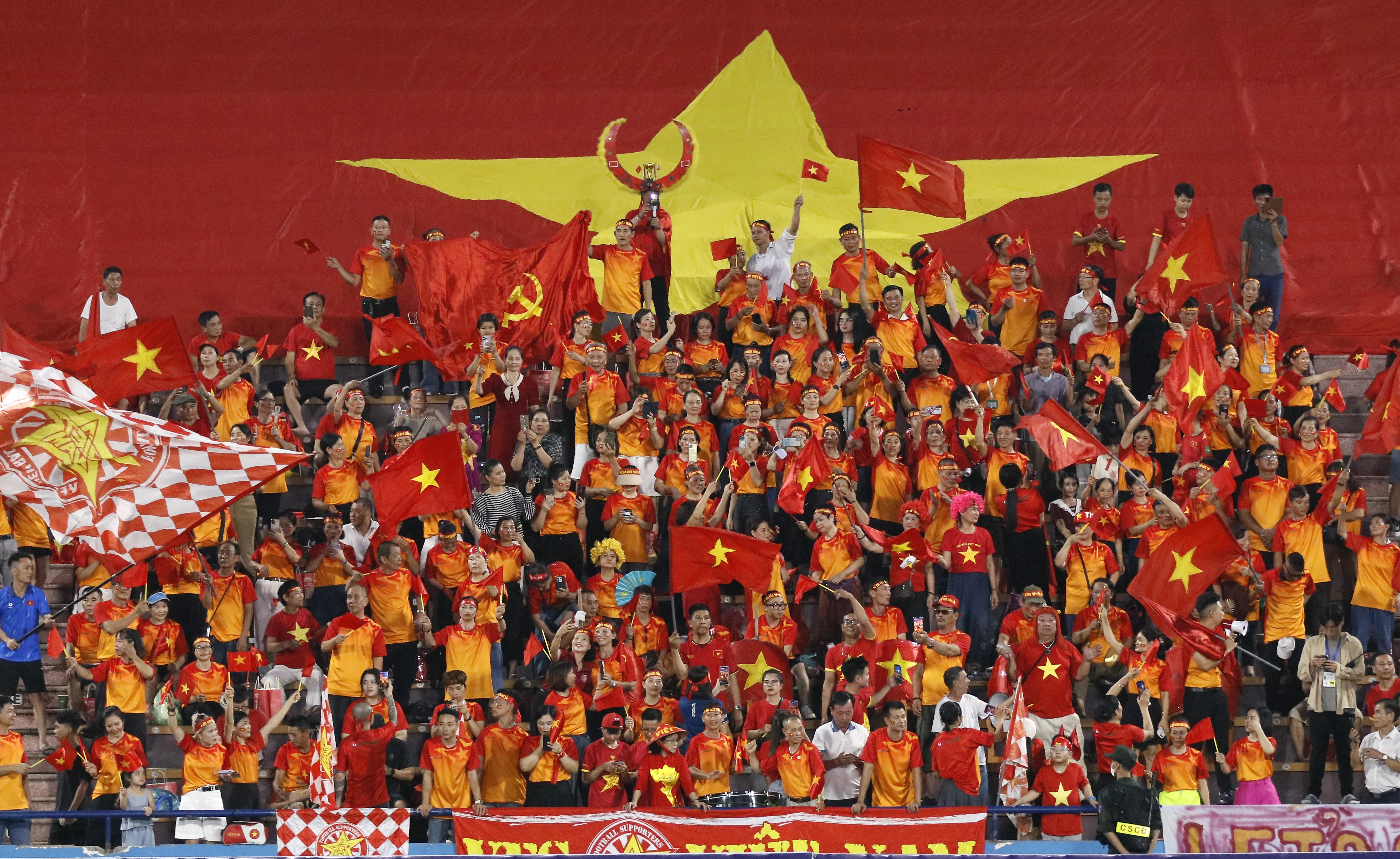 Đội tuyển nữ Việt Nam dội cơn mưa bàn thắng vào lưới nữ Maldives