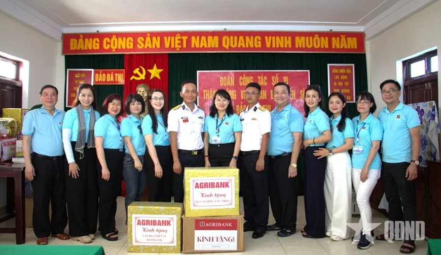 Đồng hành với quân, dân huyện đảo Trường Sa