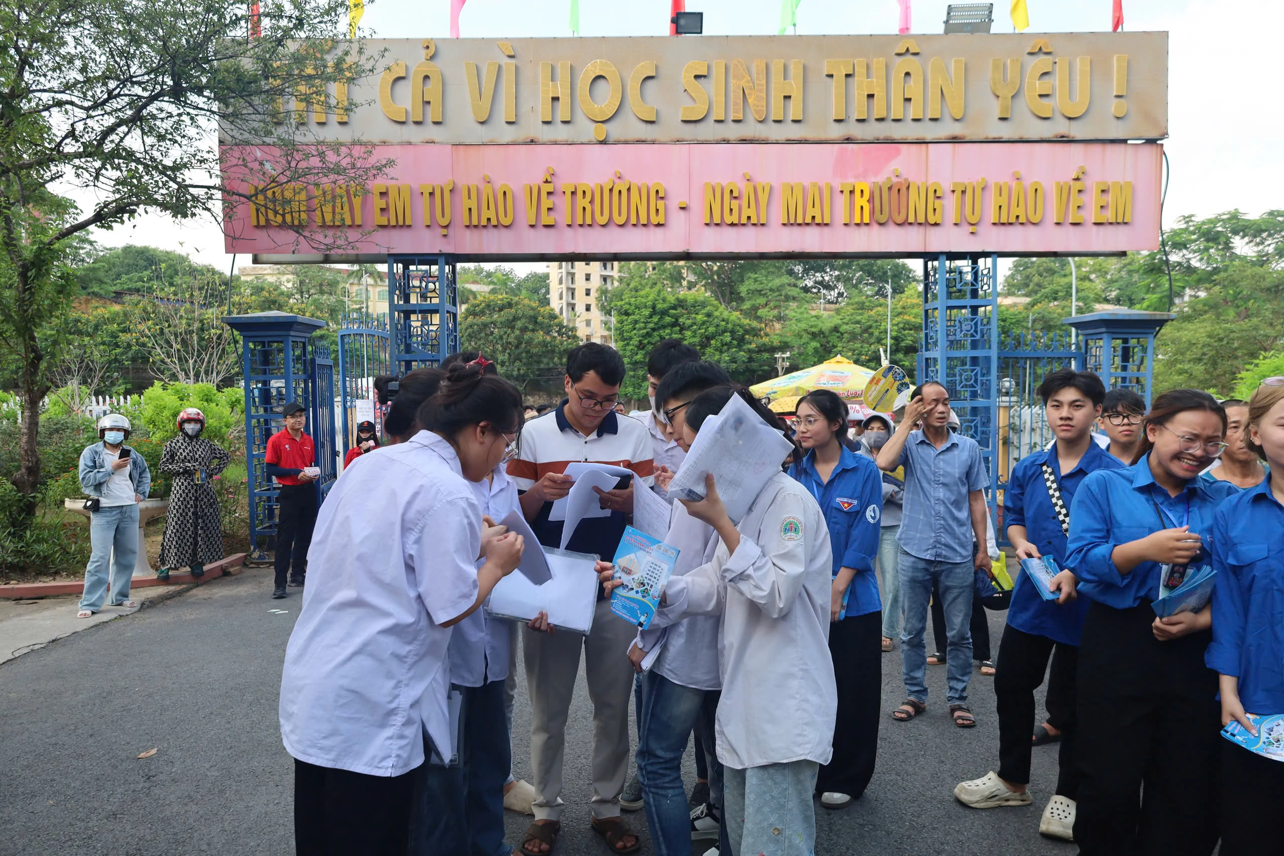 Không có cán bộ, giáo viên và thí sinh vi phạm quy chế thi