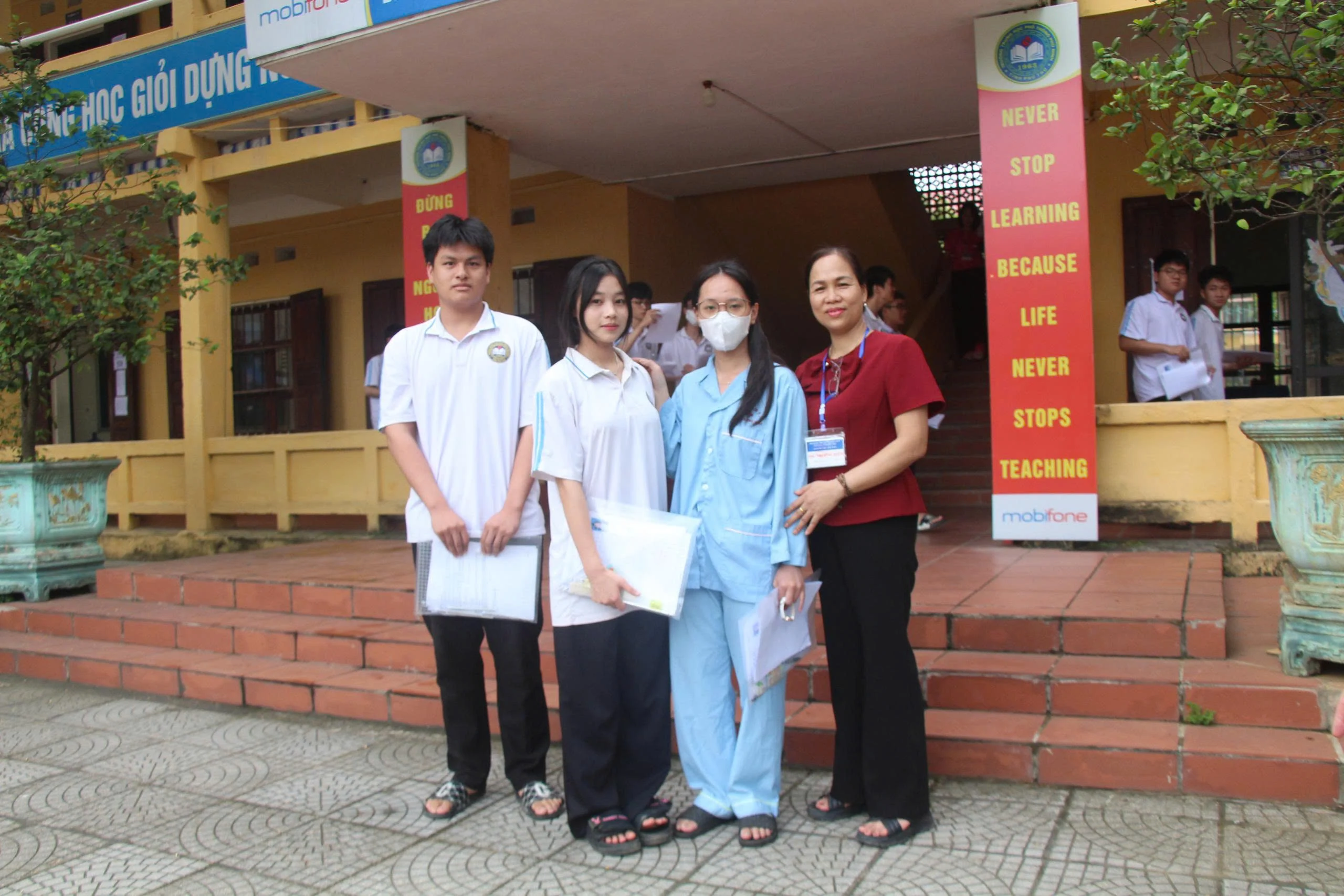 Không có cán bộ, giáo viên và thí sinh vi phạm quy chế thi