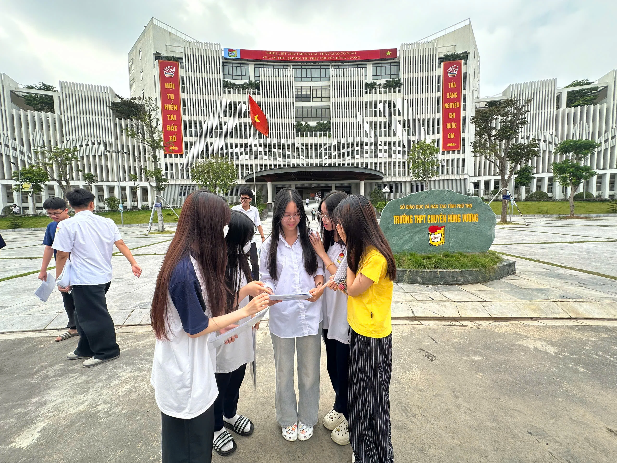 Thí sinh dự thi Chương trình GDPT 2018 hoàn thành kỳ thi tốt nghiệp THPT 2025