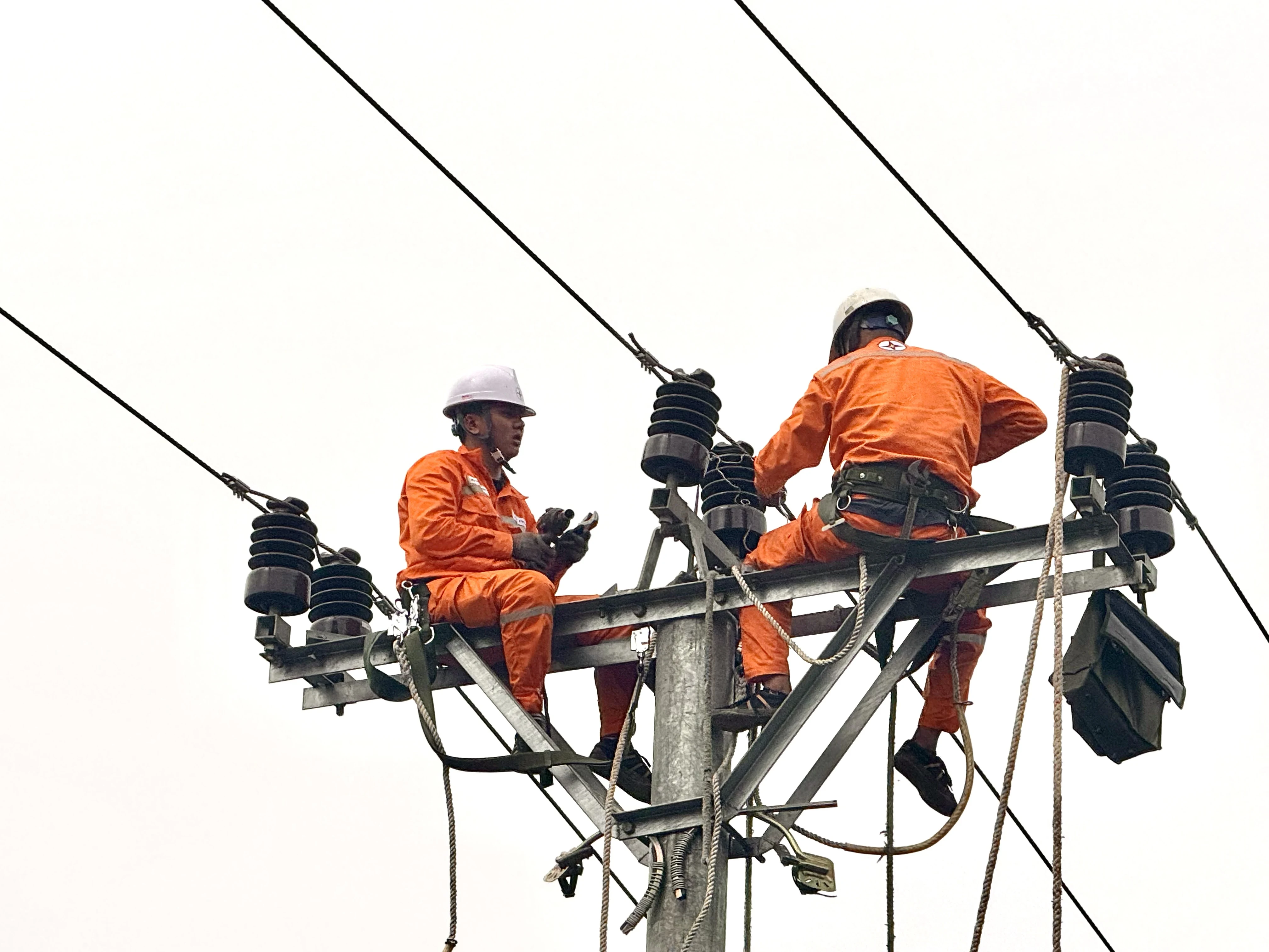 Kỳ 2: Cùng hành động để sử dụng điện hiệu quả