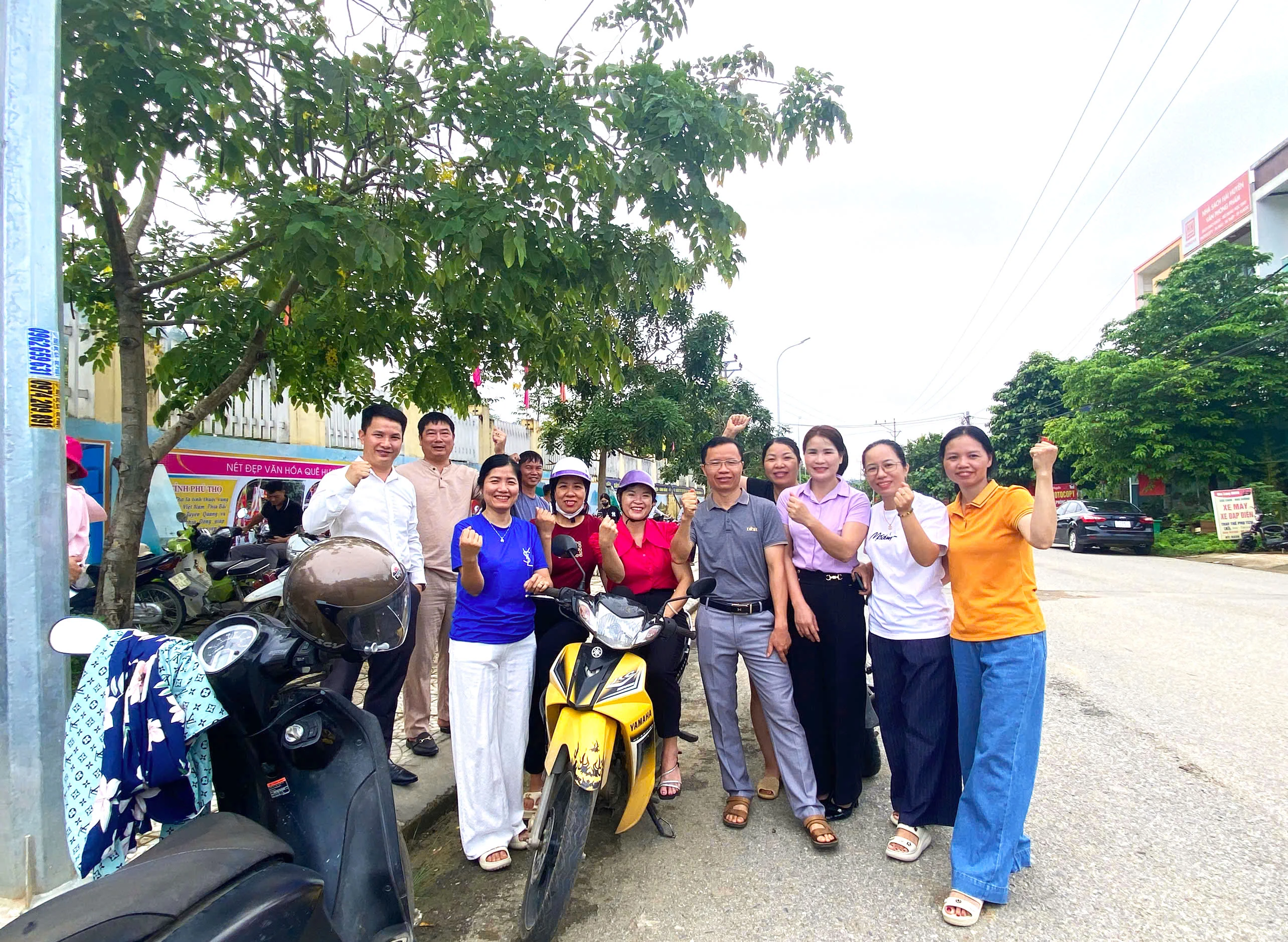 Những hình ảnh đẹp trong ngày thi đầu tiên Kỳ thi tốt nghiệp THPT năm 2025