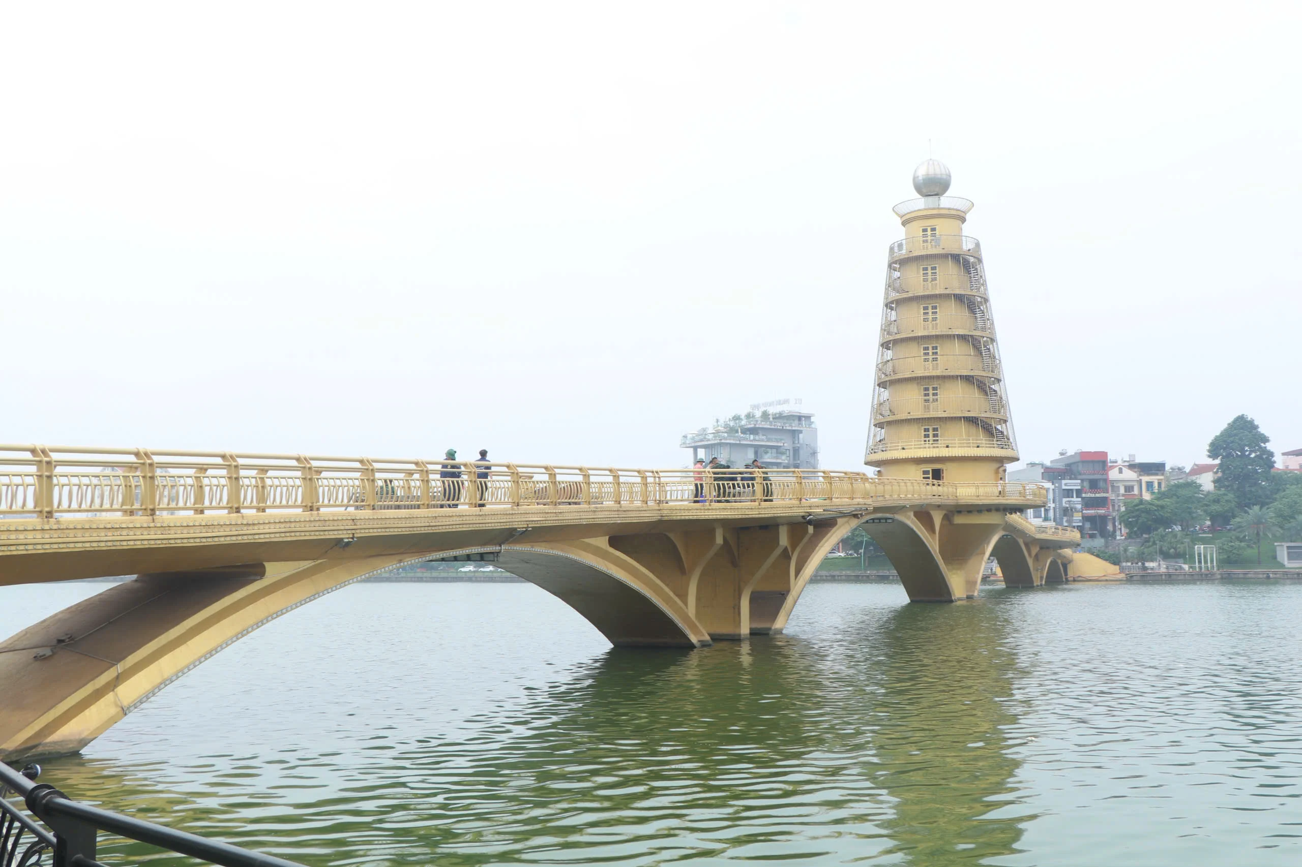 Chuẩn bị trận địa pháo hoa tại Công viên Văn Lang