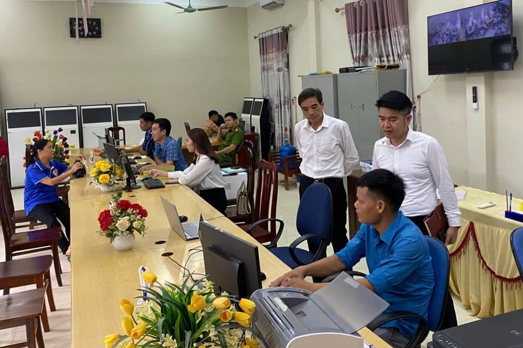 Ngày đầu vận hành chính quyền 2 cấp ở nóc nhà Mường Vang