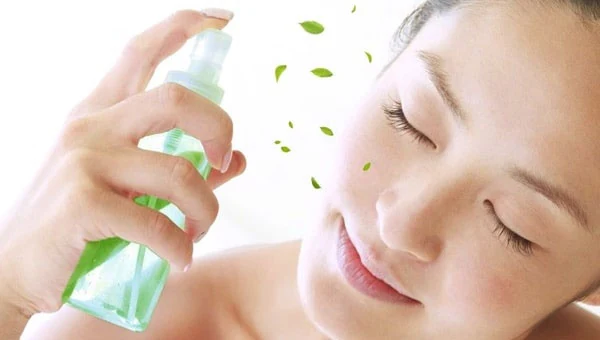 Cách làm xịt khoáng trà xanh, giải pháp cấp ẩm cho da tức thì