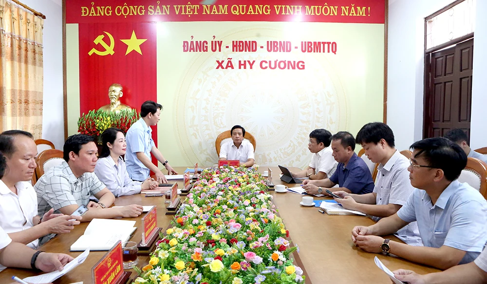 Phó Chủ tịch UBND tỉnh Nguyễn Mạnh Sơn kiểm tra công tác vận hành chính quyền địa phương 2 cấp tại xã Hy Cương