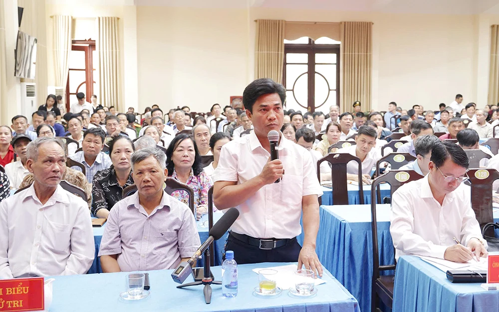 Đoàn Đại biểu Quốc hội tỉnh tiếp xúc cử tri tại phường Vĩnh Yên