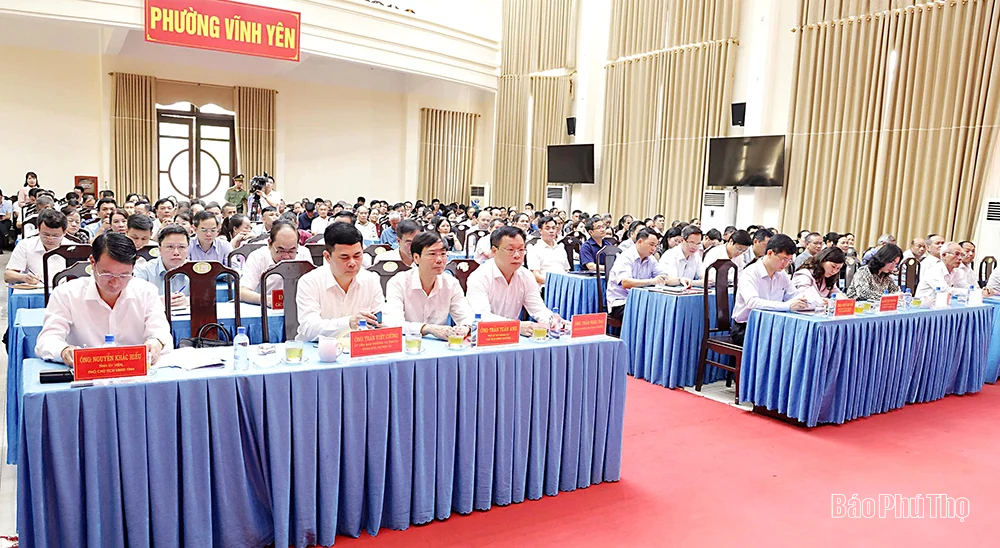 Đoàn Đại biểu Quốc hội tỉnh tiếp xúc cử tri tại phường Vĩnh Yên