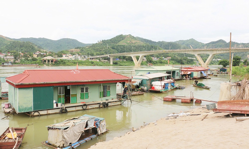 Kiểm tra công tác đảm bảo an toàn hạ du khi vận hành hồ thủy điện Hòa Bình