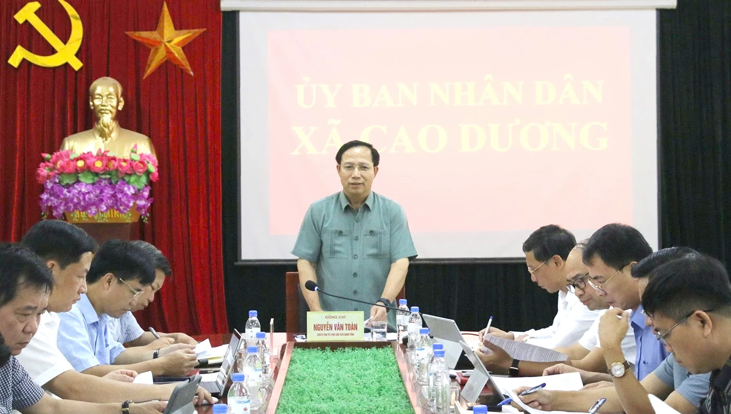 Phó Chủ tịch UBND tỉnh Nguyễn Văn Toàn làm việc tại xã Cao Dương