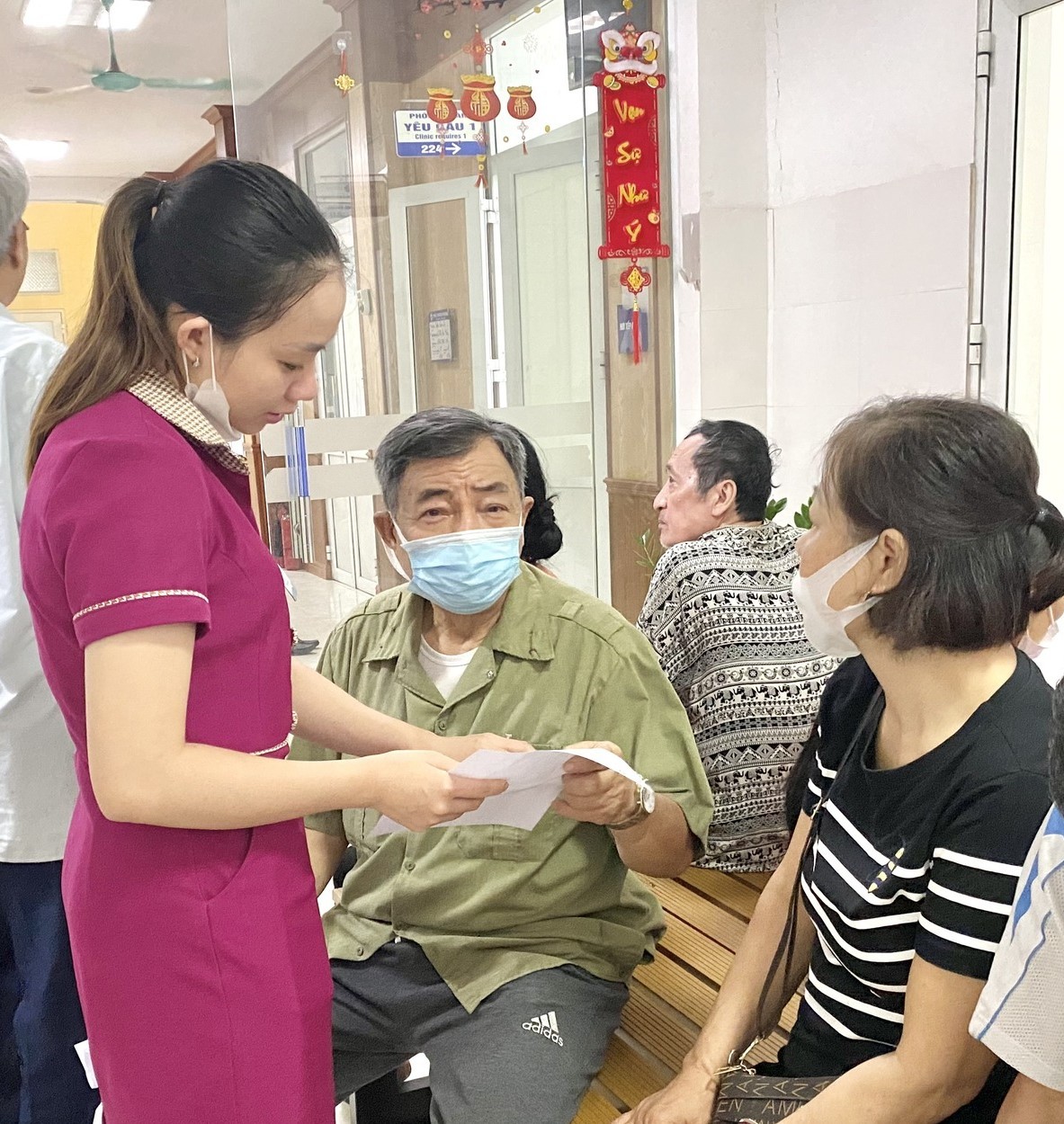 Khám sức khỏe tổng quát miễn phí cho người có công