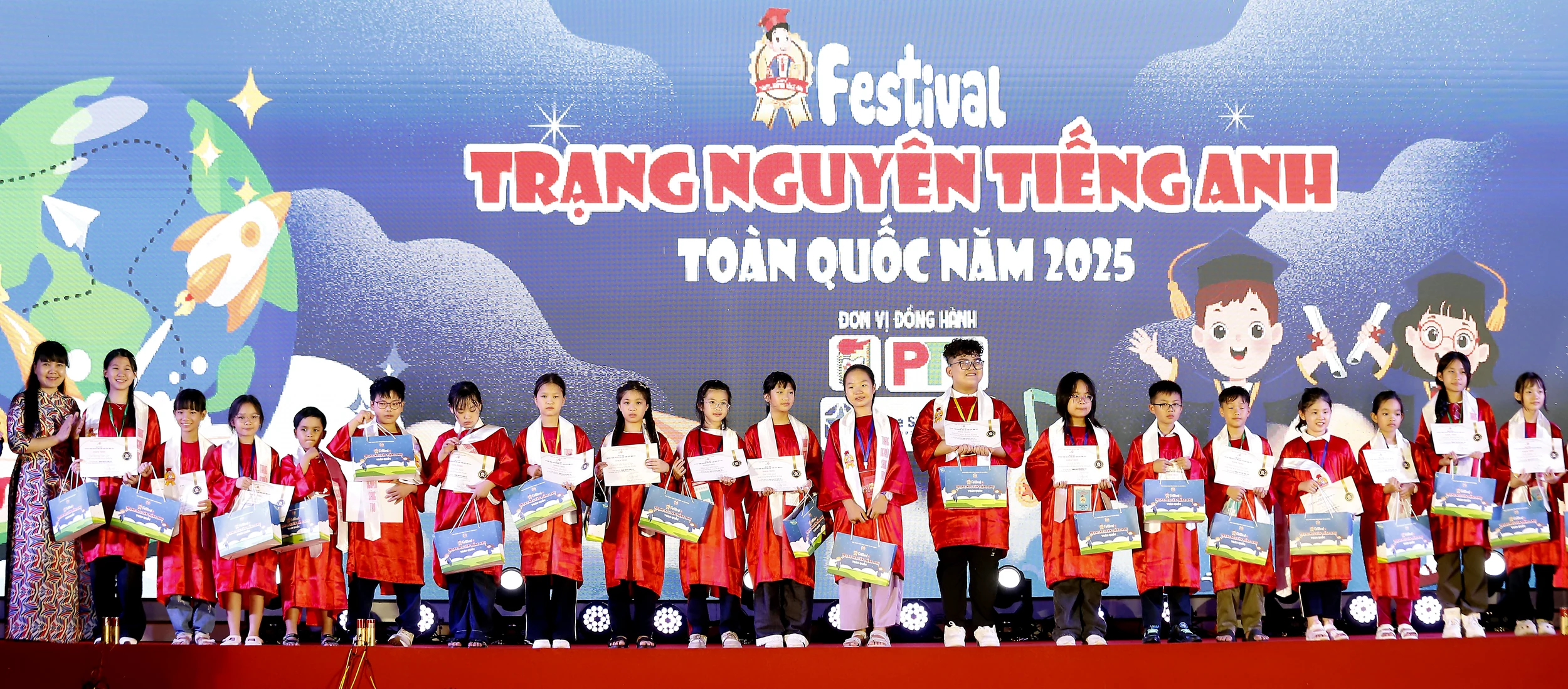Trao giải “Festival Trạng Nguyên Tiếng Anh toàn quốc” năm 2025