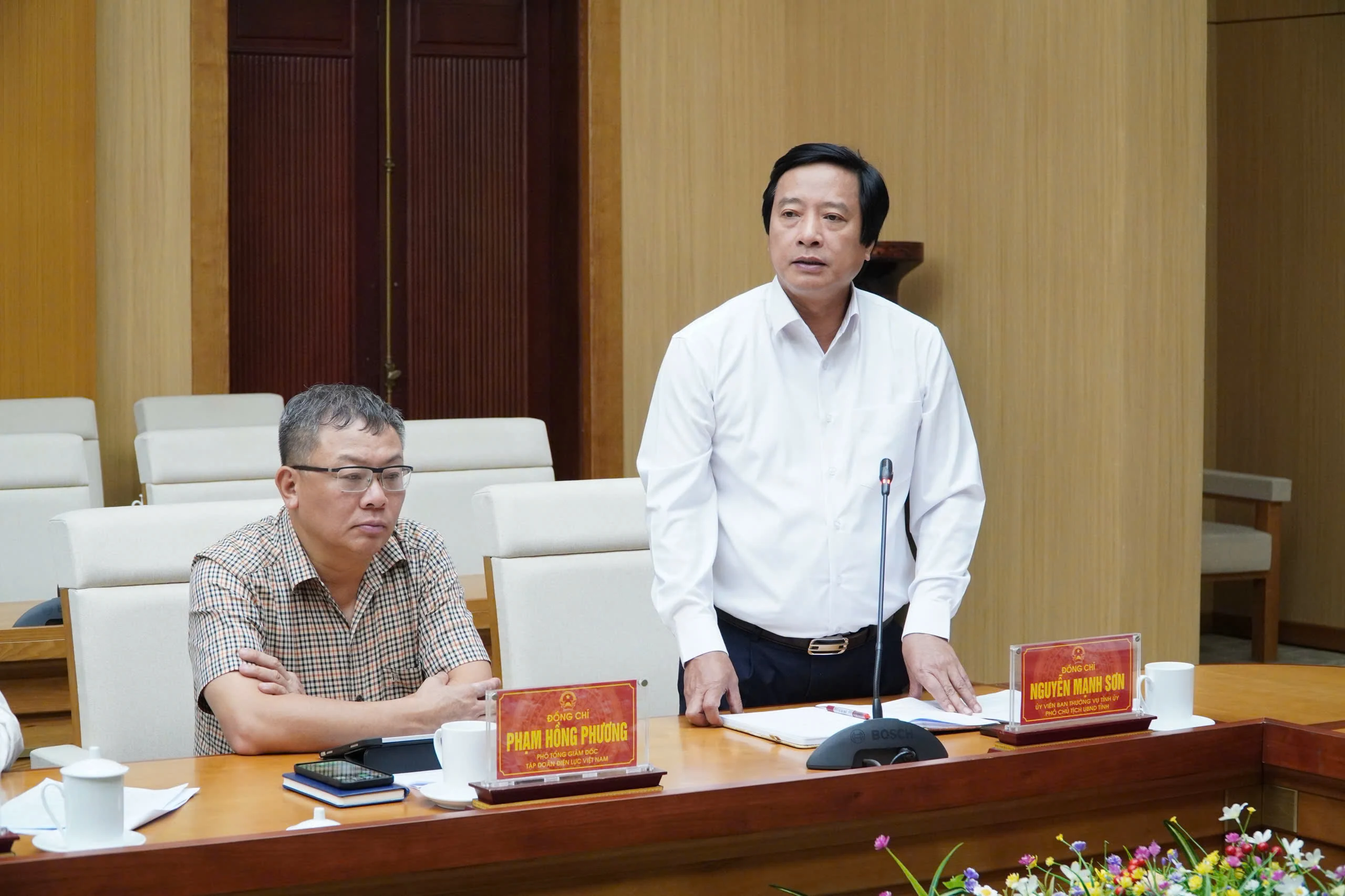 Giải quyết dứt điểm khó khăn vướng mắc trong công tác giải phóng mặt bằng Dự án Đường dây 500kV Lào Cai - Vĩnh Yên