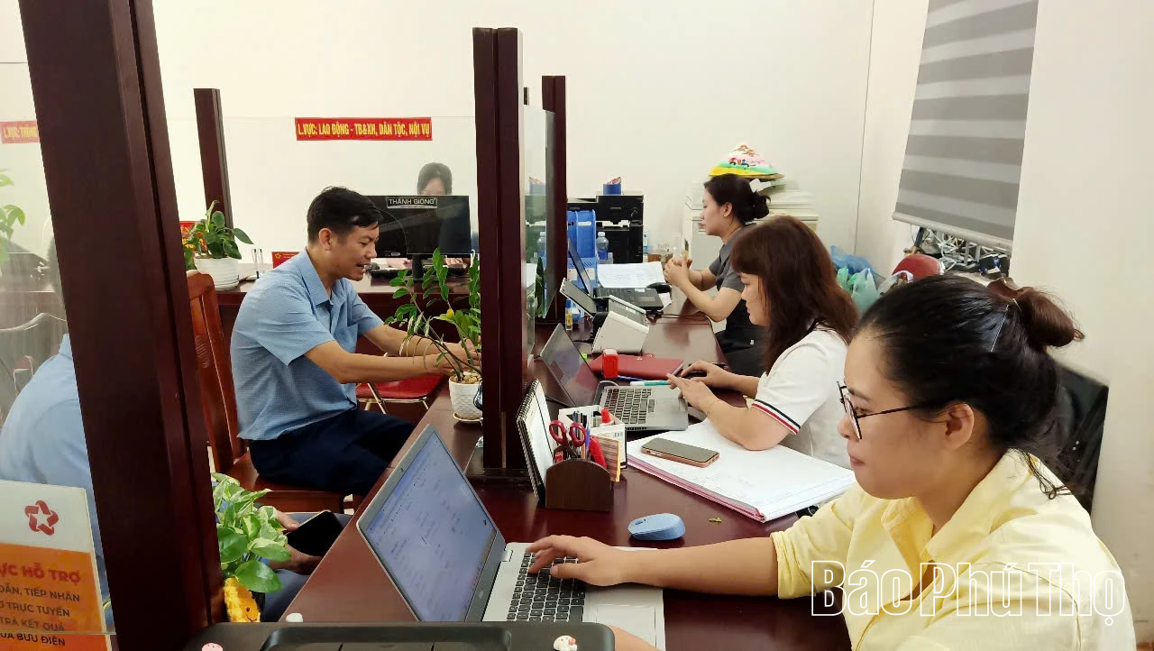 Tiếp nhận, luân chuyển giải quyết thủ tục hành chính về đất đai