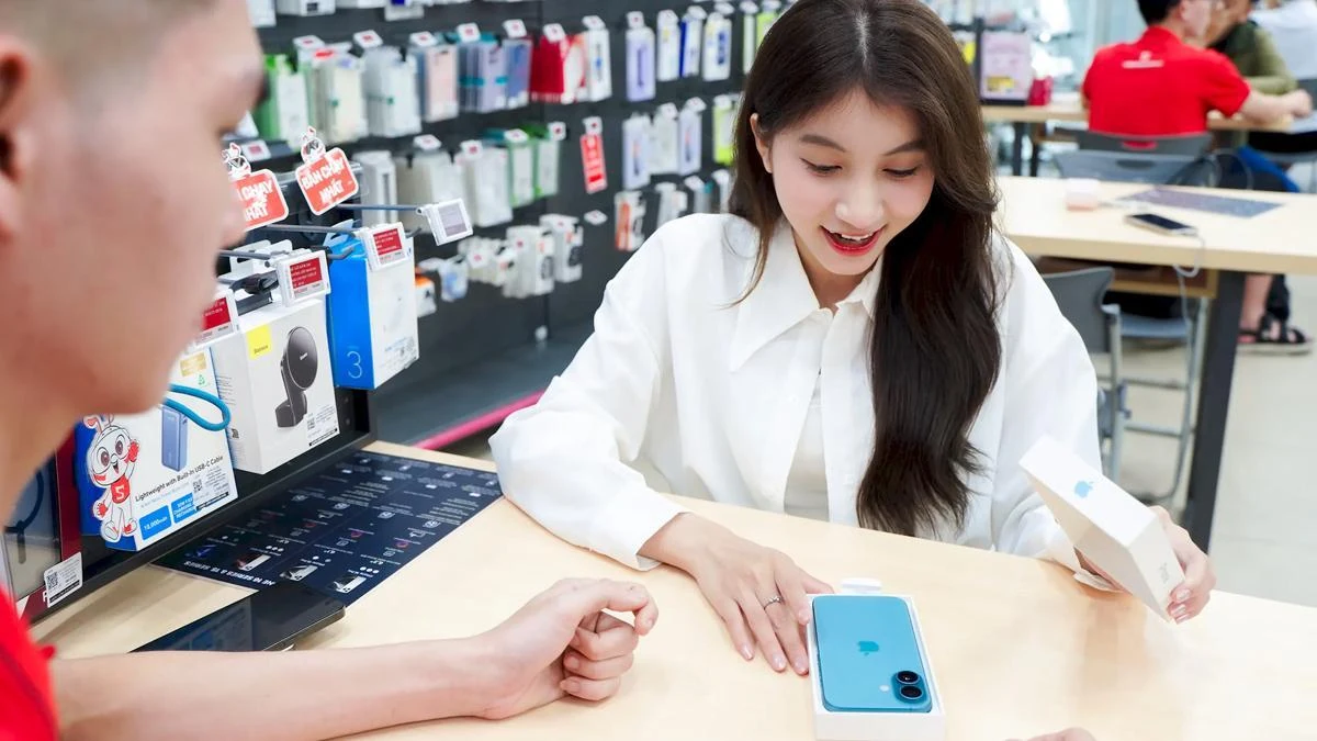 Dung lượng pin iPhone 16 xài được bao lâu? Nên mua không?