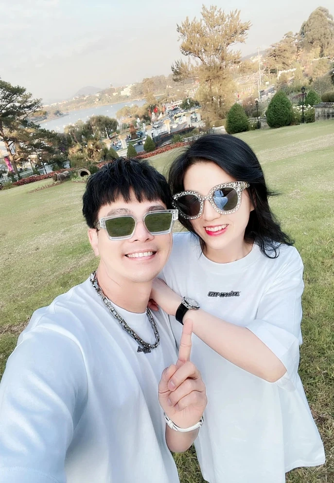 Chàng lãng tử miền Tây tiết lộ tài sản sau 30 năm ca hát và bà xã kín tiếng