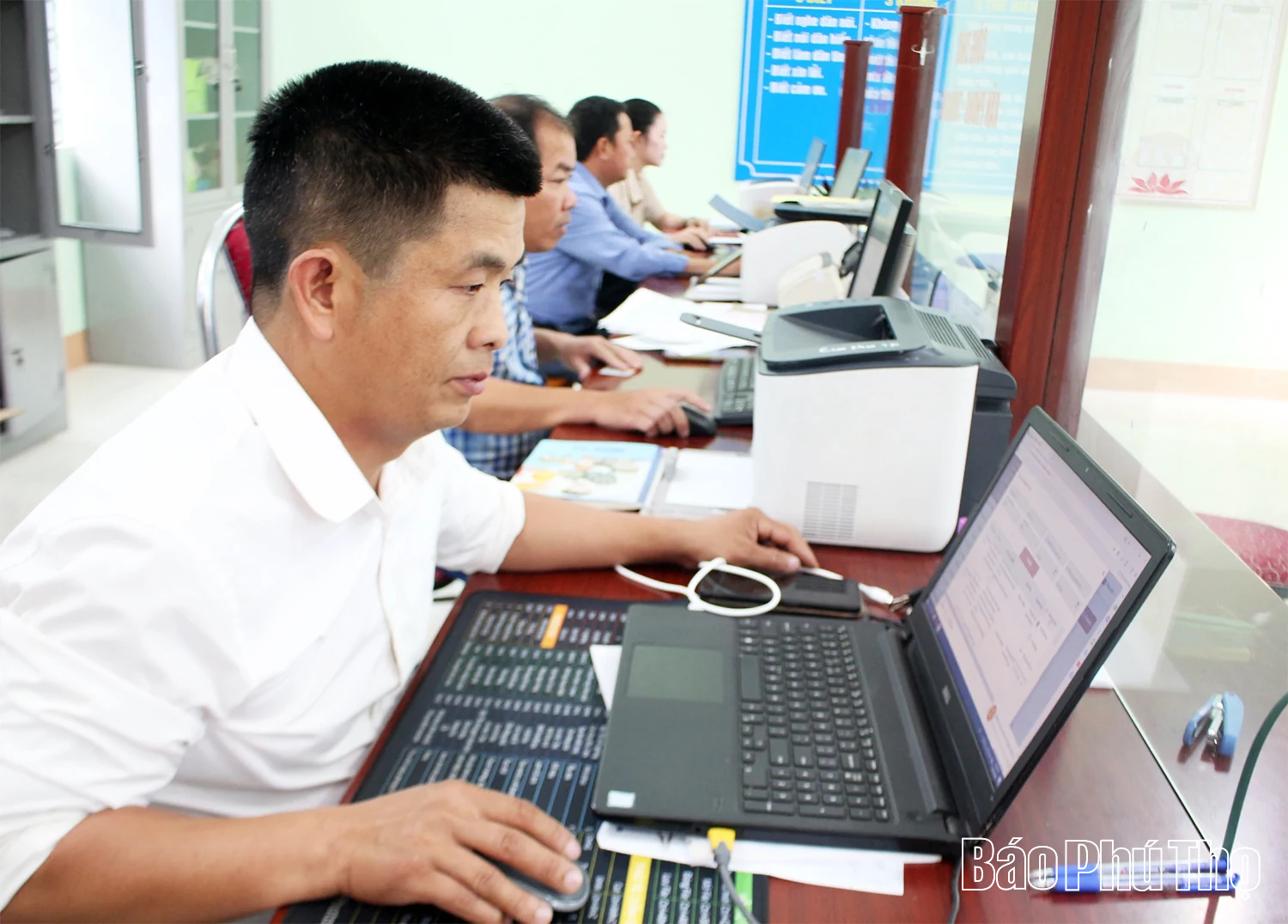 Bài 2: Hành trình còn nhiều thử thách