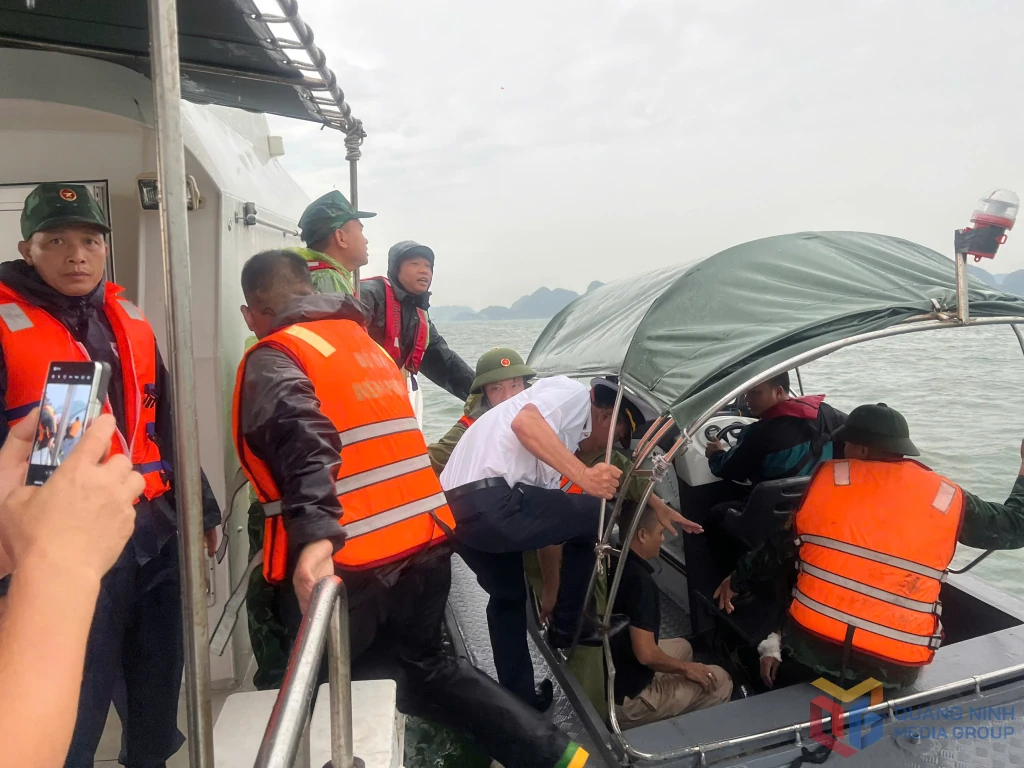 Thông tin ban đầu vụ đắm tàu du lịch trên Vịnh Hạ Long