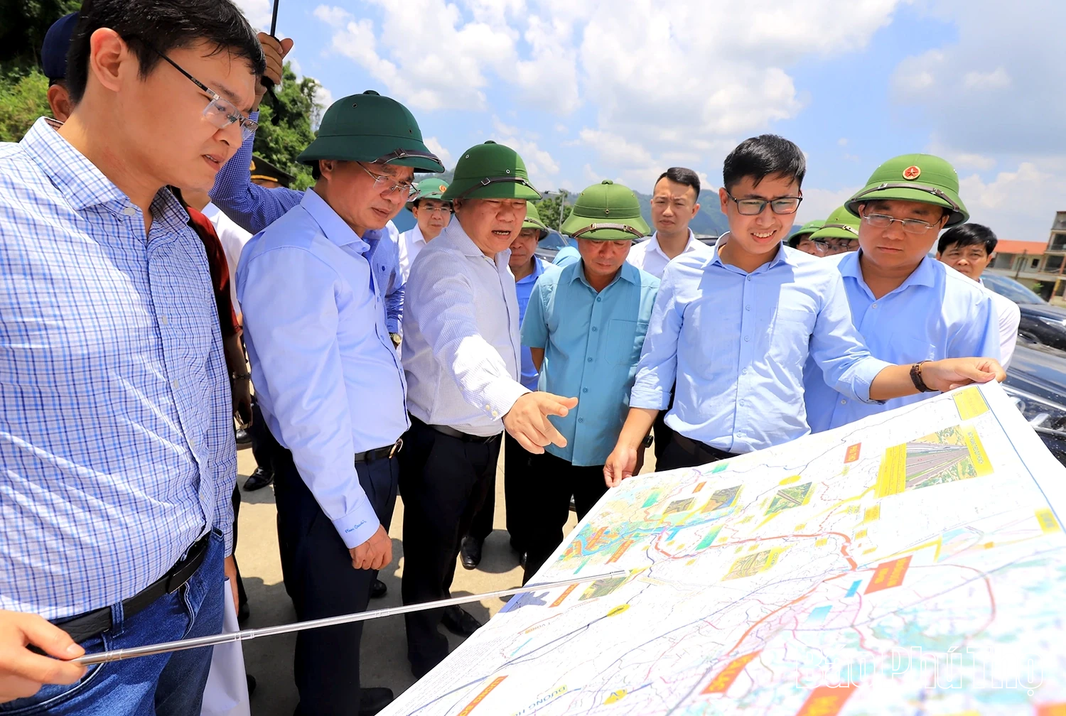 Thường trực Tỉnh ủy kiểm tra tiến độ triển khai thực hiện các dự án trọng điểm tại khu vực Hòa Bình (cũ)