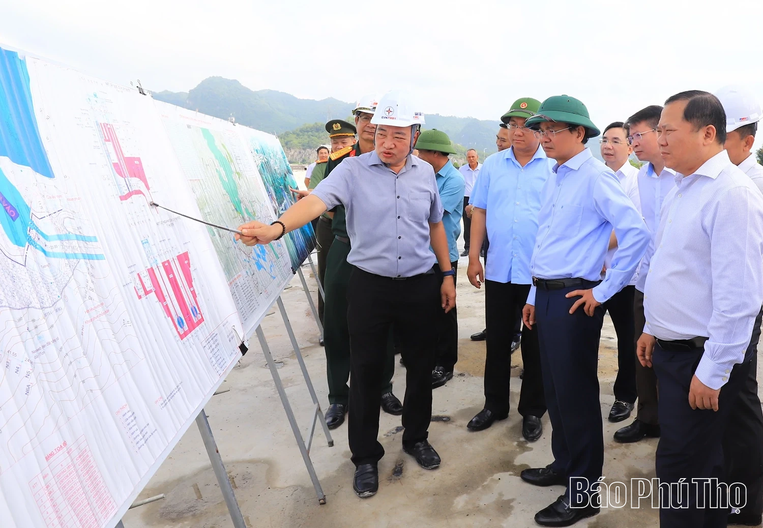 Thường trực Tỉnh ủy kiểm tra tiến độ triển khai thực hiện các dự án trọng điểm tại khu vực Hòa Bình (cũ)