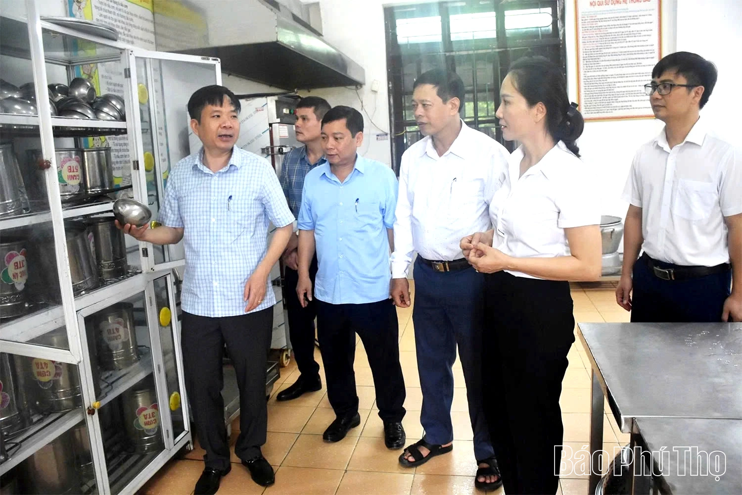 Đoàn công tác Sở Giáo dục và Đào tạo làm việc với xã Tiên Lữ