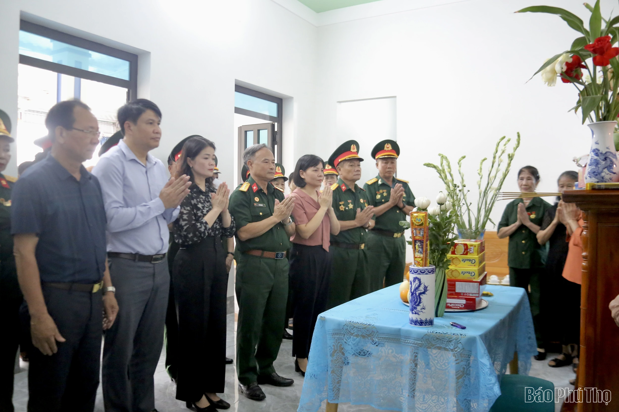Tri ân các anh hùng liệt sĩ nhân kỷ niệm 78 năm Ngày Thương binh - liệt sĩ