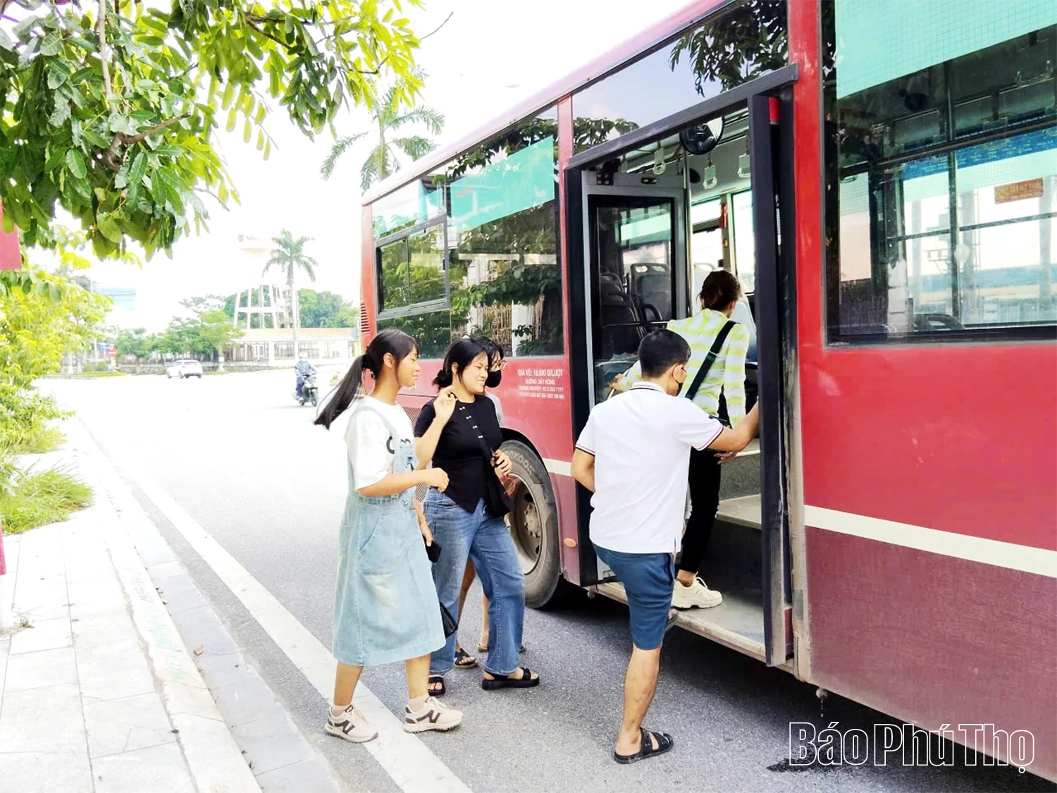 Tuyến xe buýt 03 Vĩnh Yên - Sông Lô hoạt động trở lại