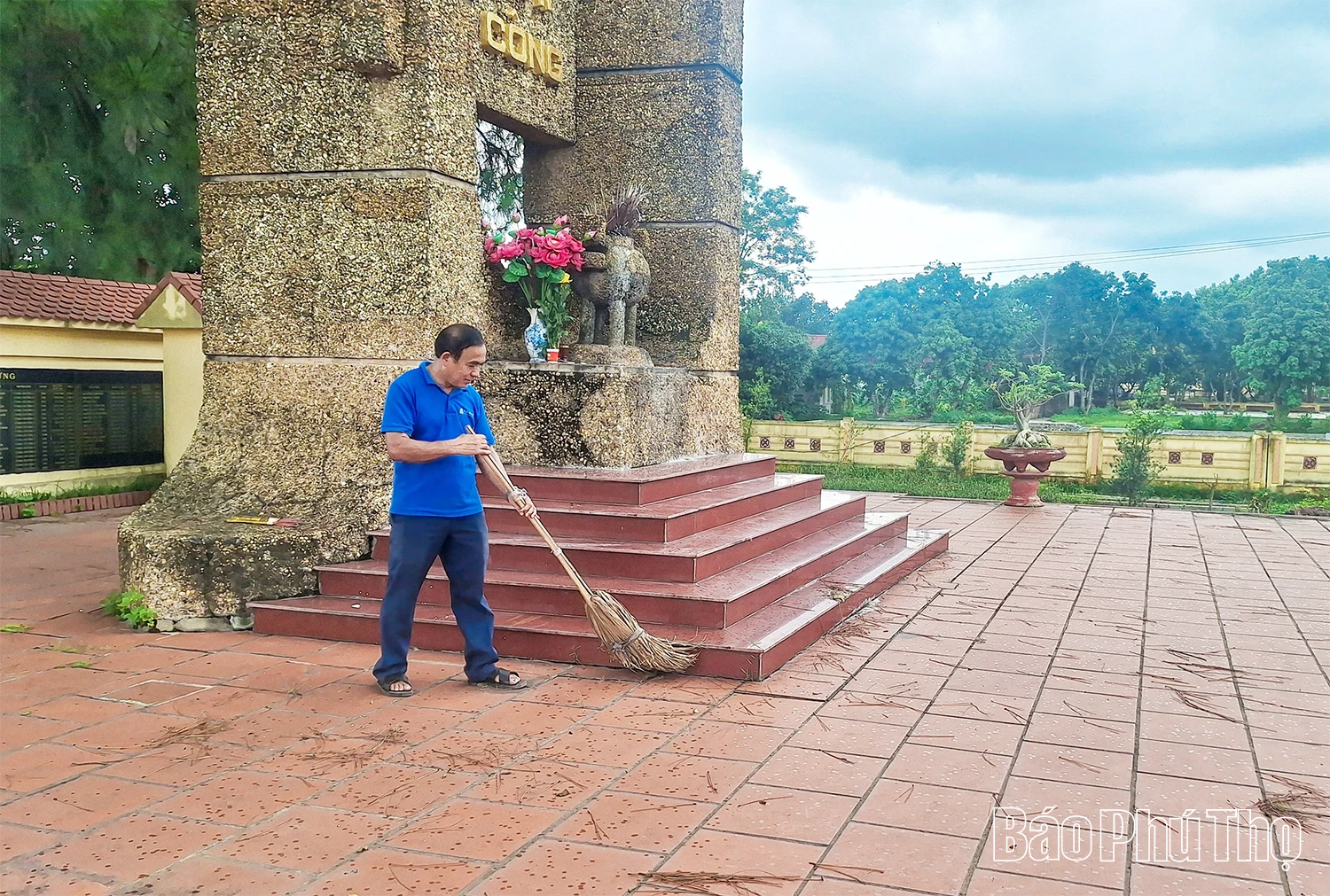 Âm thầm canh giấc ngủ cho những anh hùng liệt sĩ