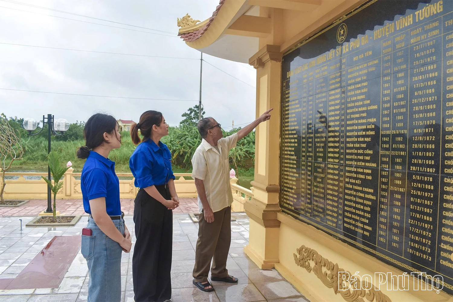 Âm thầm canh giấc ngủ cho những anh hùng liệt sĩ