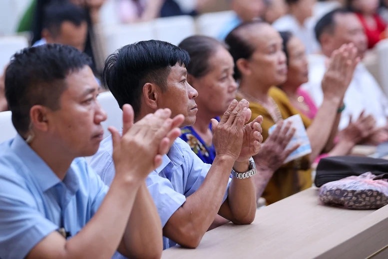 Thủ tướng: Quy tập hài cốt, xác minh danh tính liệt sĩ “khó mấy cũng phải làm và làm bằng cả trái tim”